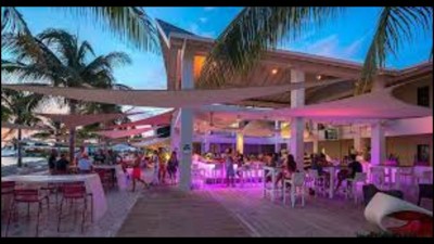 HAPPY HOUR - Papagayo Beach Club