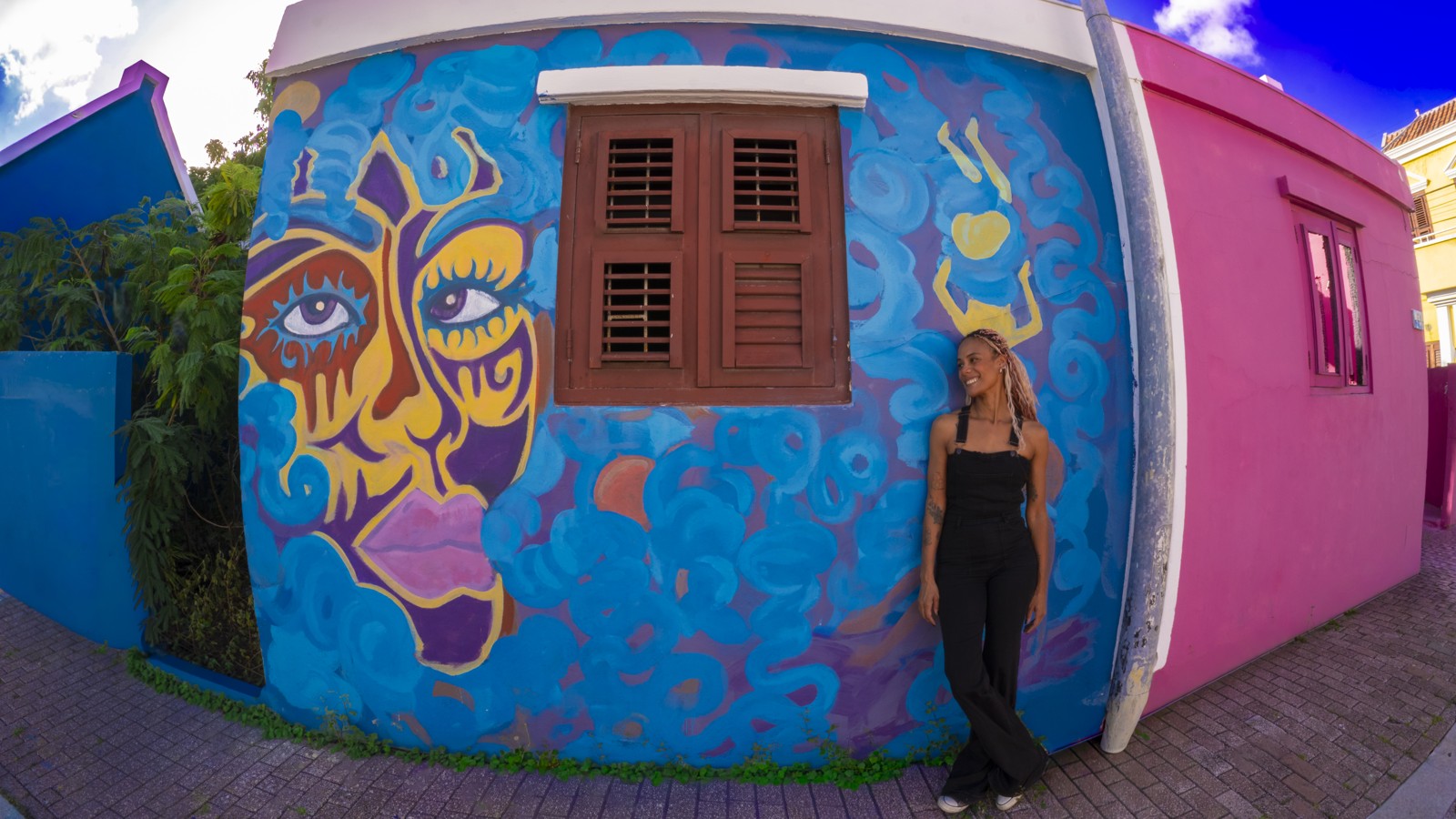 12A. Curaçao Street Art - Image 1