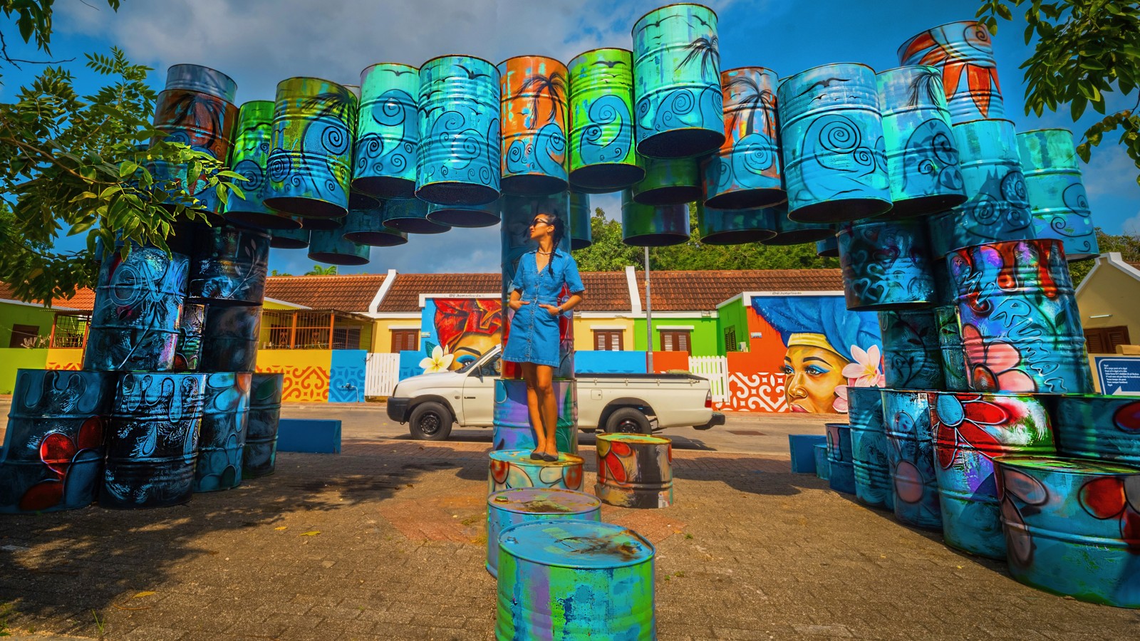 10. Curaçao Street Art - Image 1