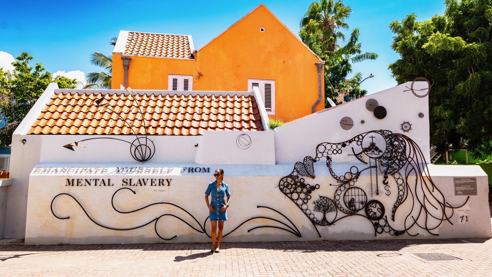 18. Curaçao Street Art - Image 1