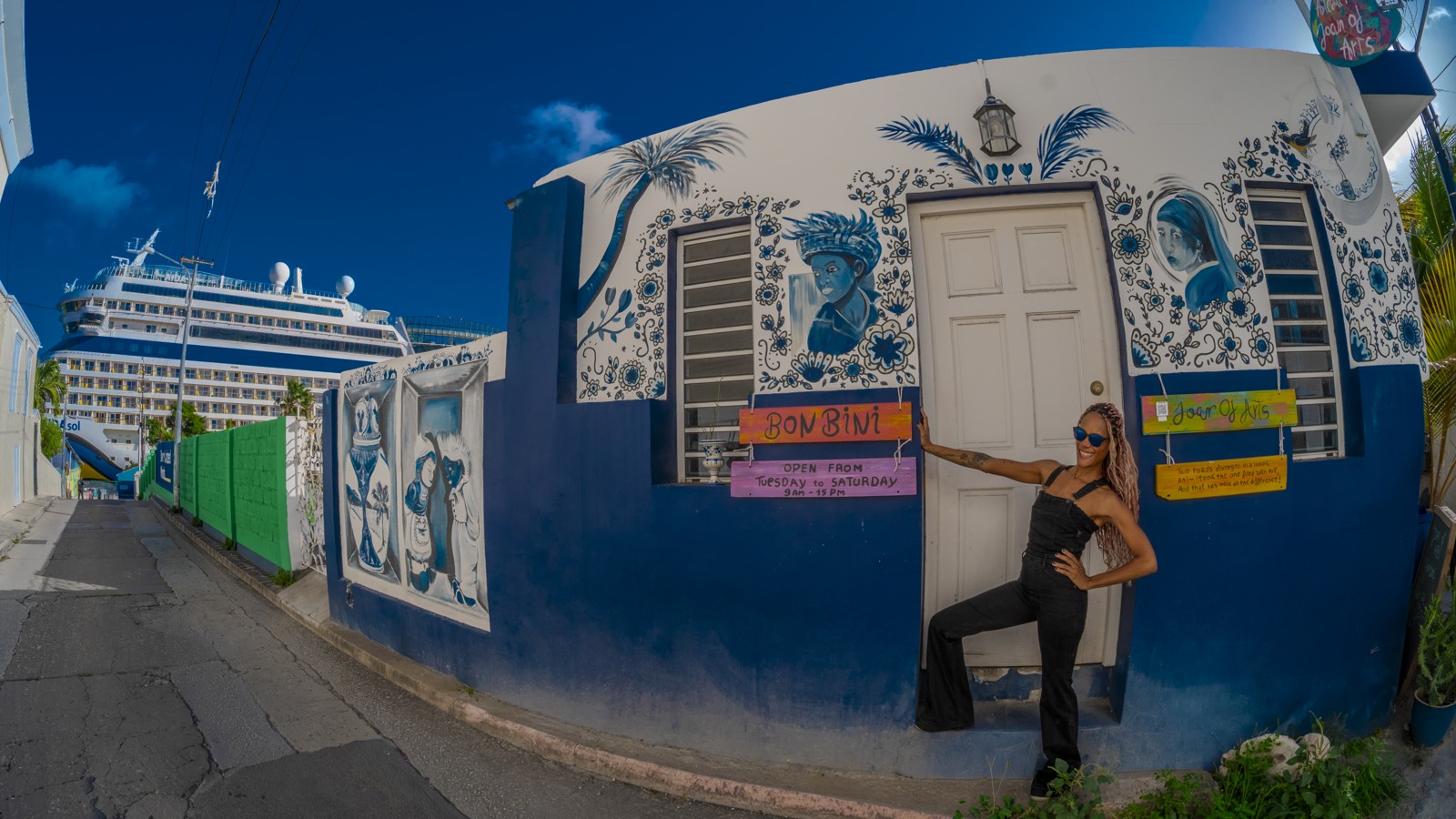 23.Curaçao Street Art - Image 1