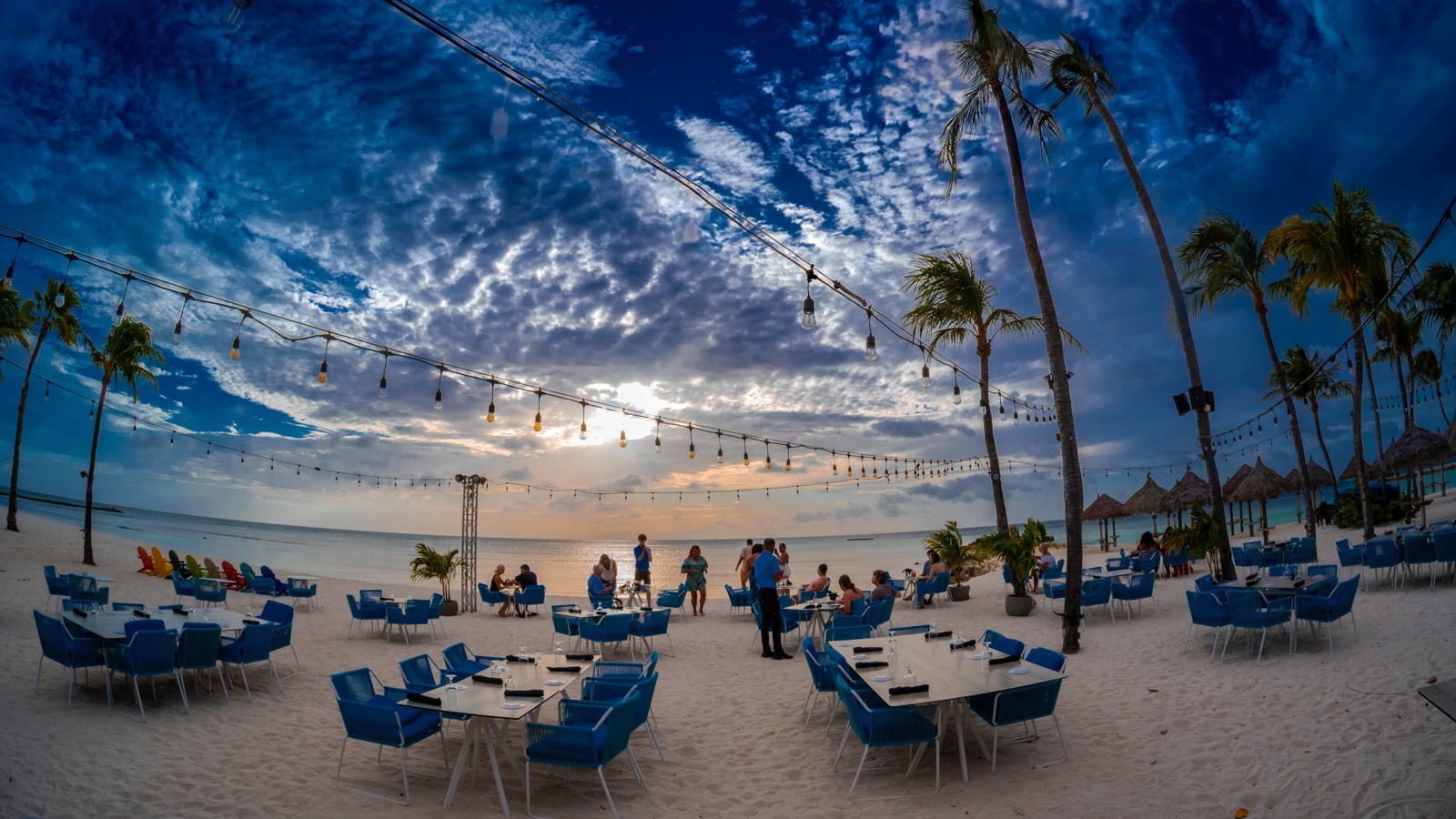 38. Restaurants and Bars - Image 1