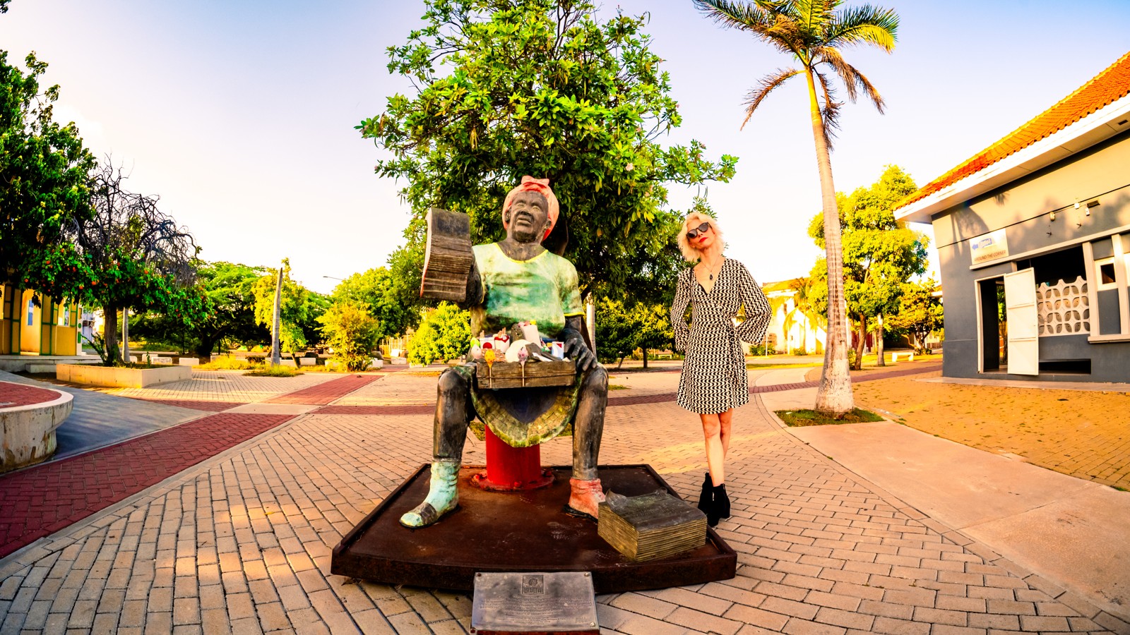 35. Aruba Street Art - Image 1