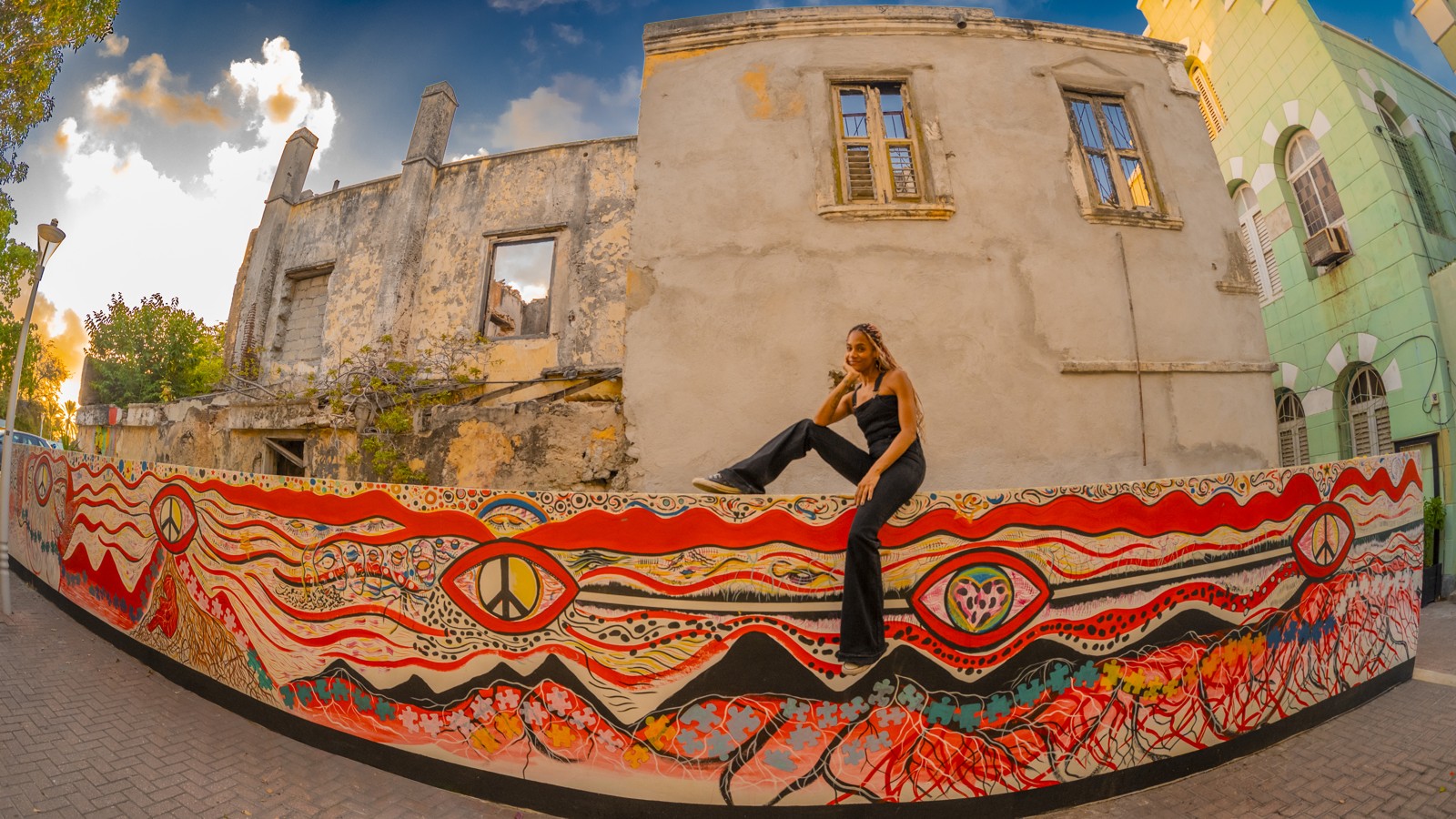 53. Curaçao Street Art - Image 1