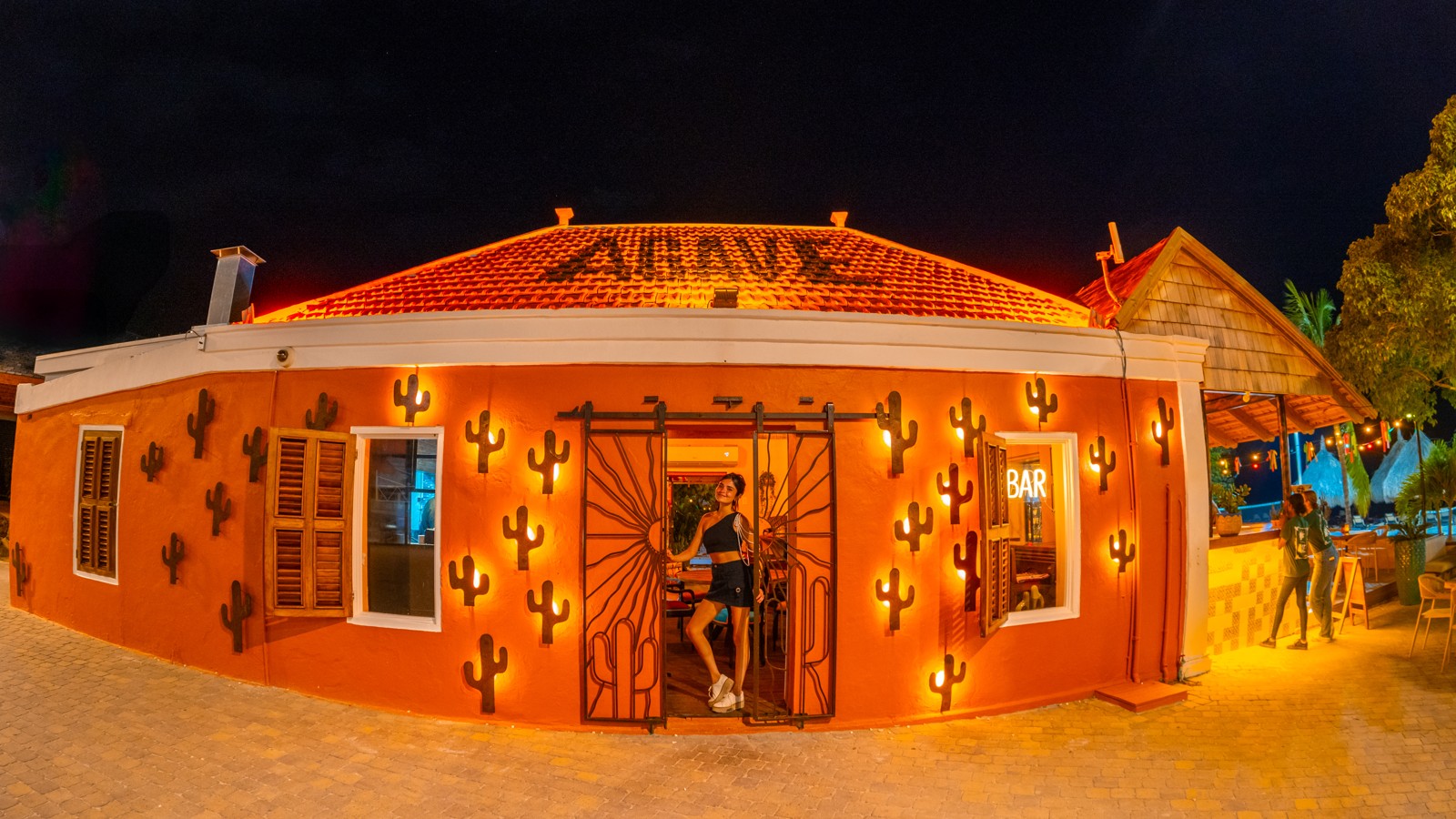 Agave Bar y Taqueria - Image 10