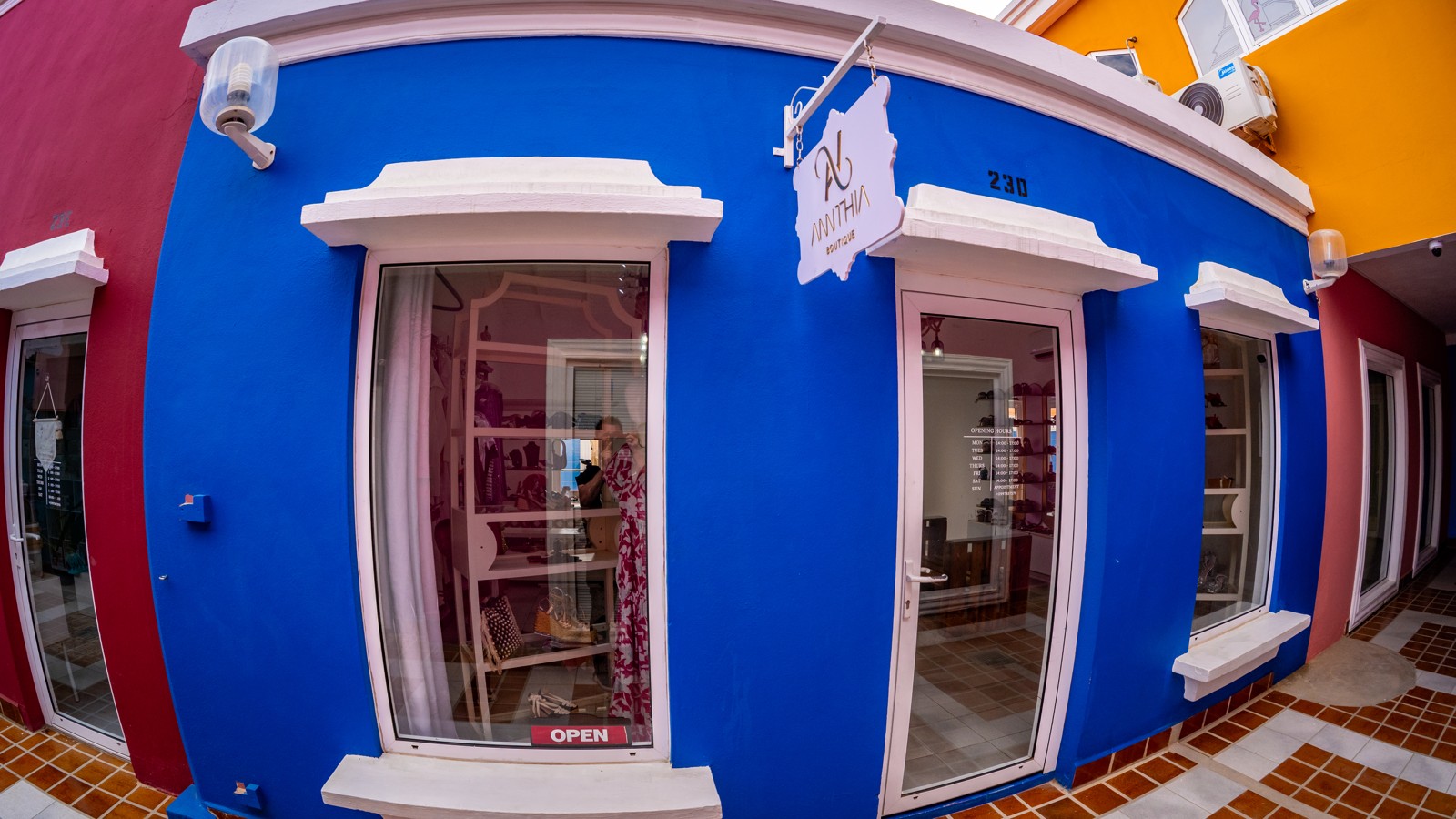 Annthia Boutique - Image 1