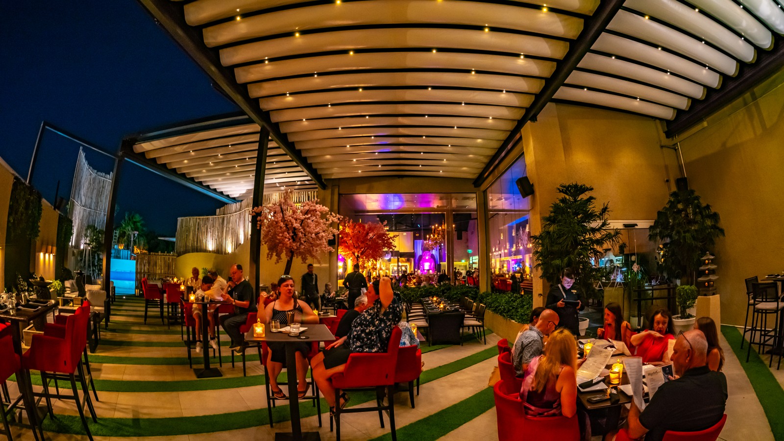 Azia Restaurant & Lounge - Image 2