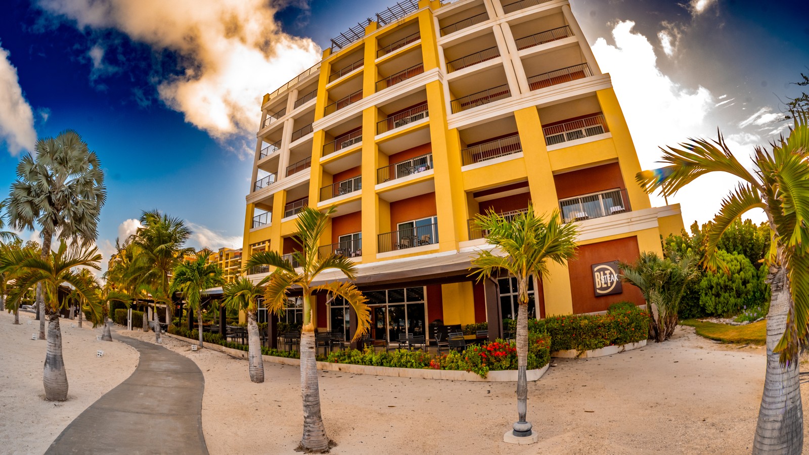 The Ritz-Carlton Aruba - Image 2