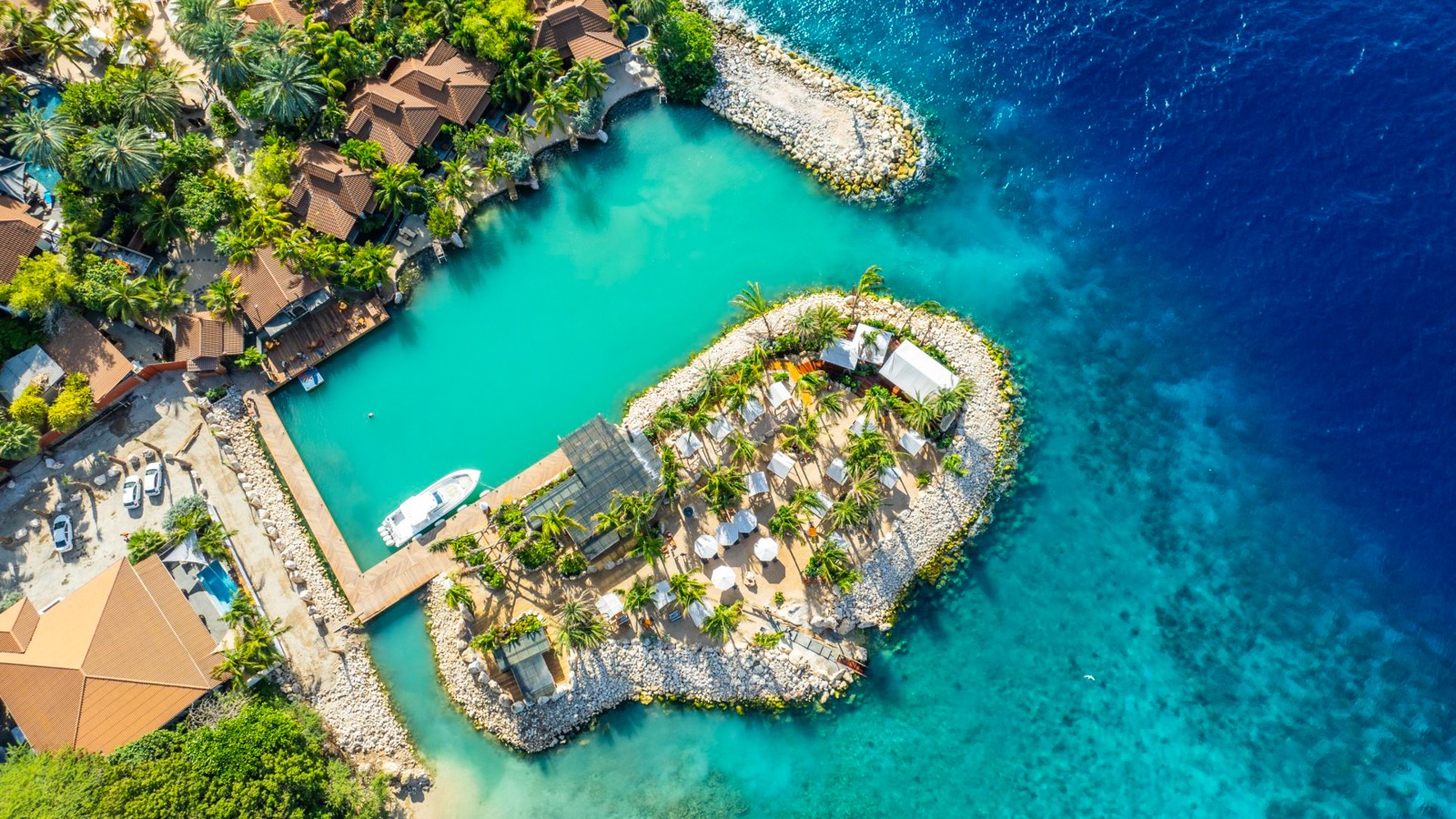 Baoase Culinary Beach Restaurant - Image 4