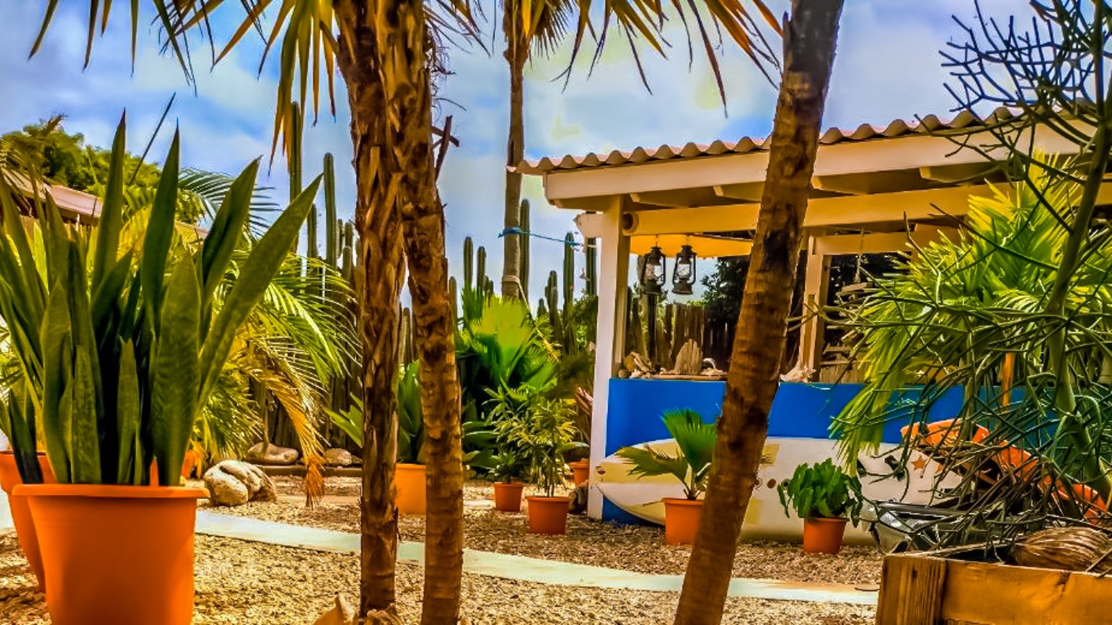 Barefoot Apartments - Image 2