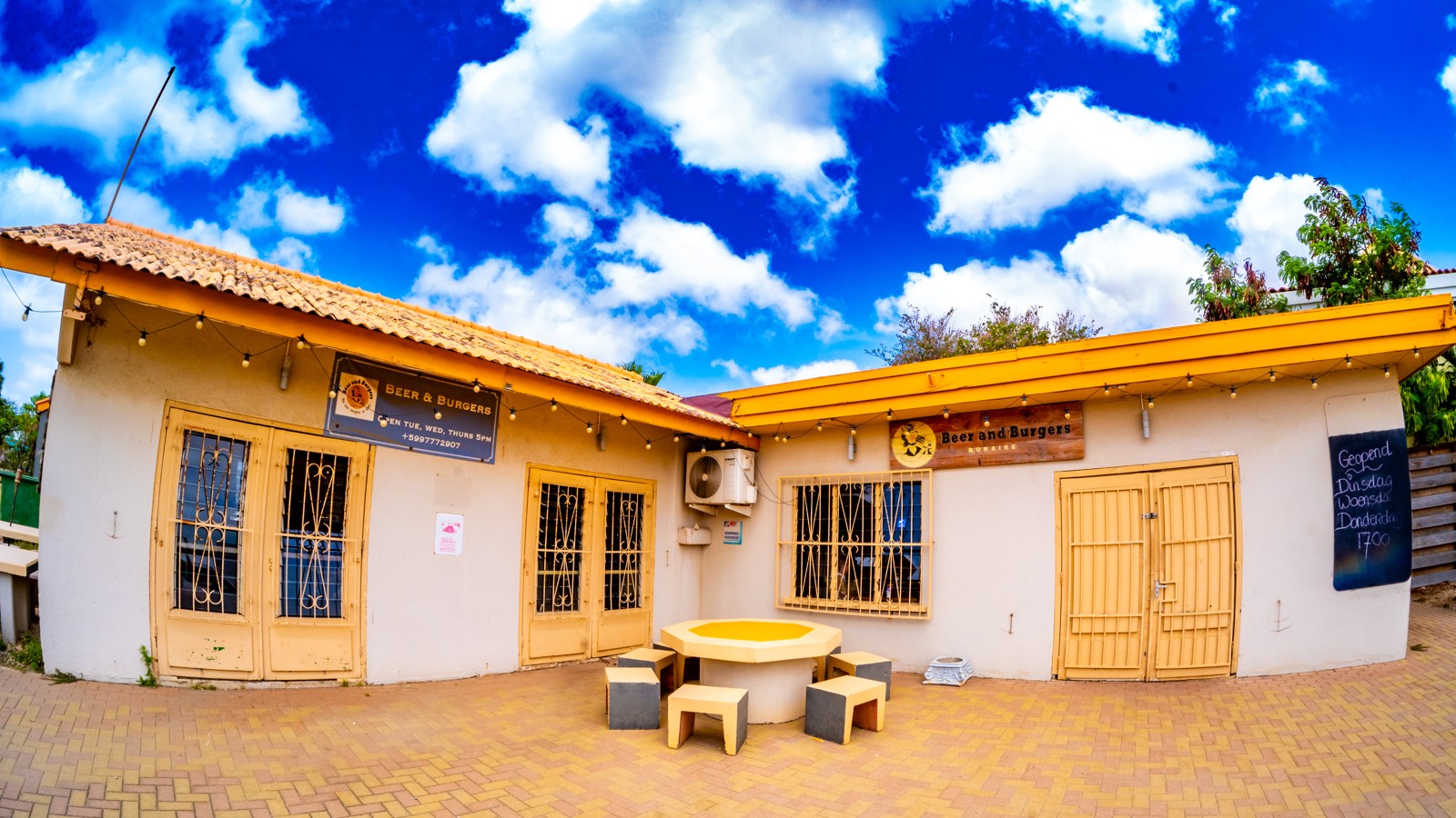 Beer & Burgers - Image 1