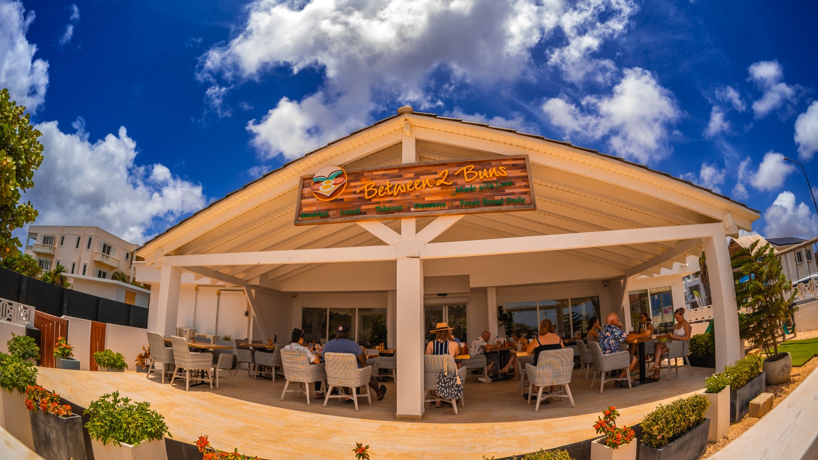 Between 2 Buns - Image 2