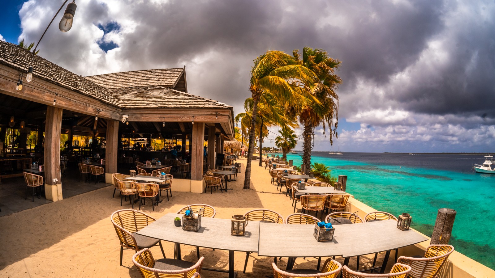 Blennies Restaurant - Image 1