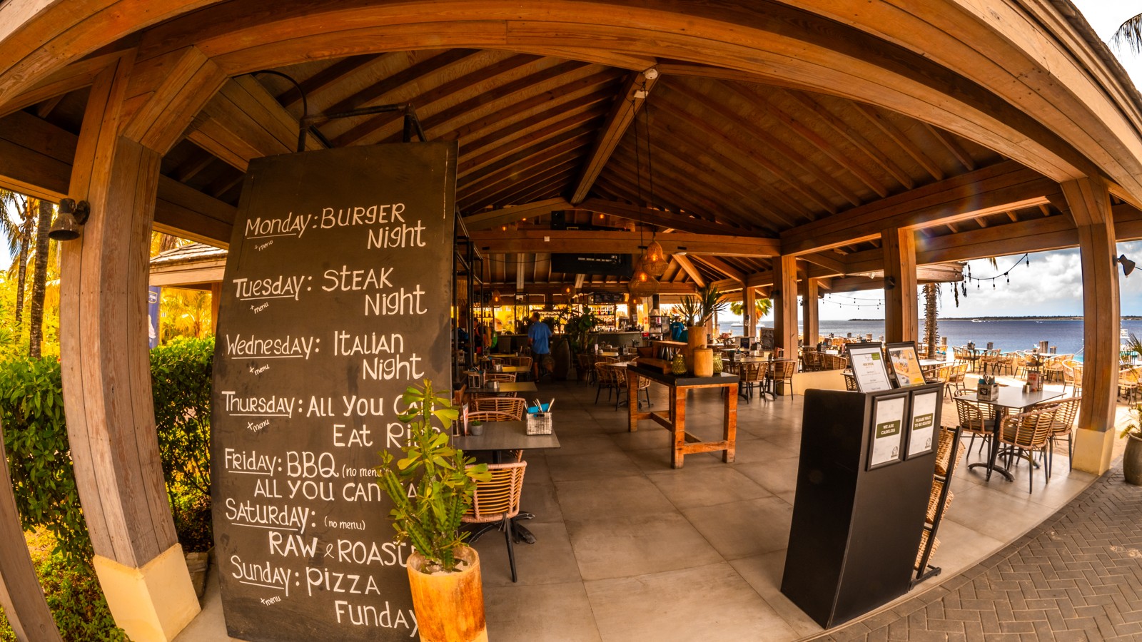 Blennies Restaurant - Image 2