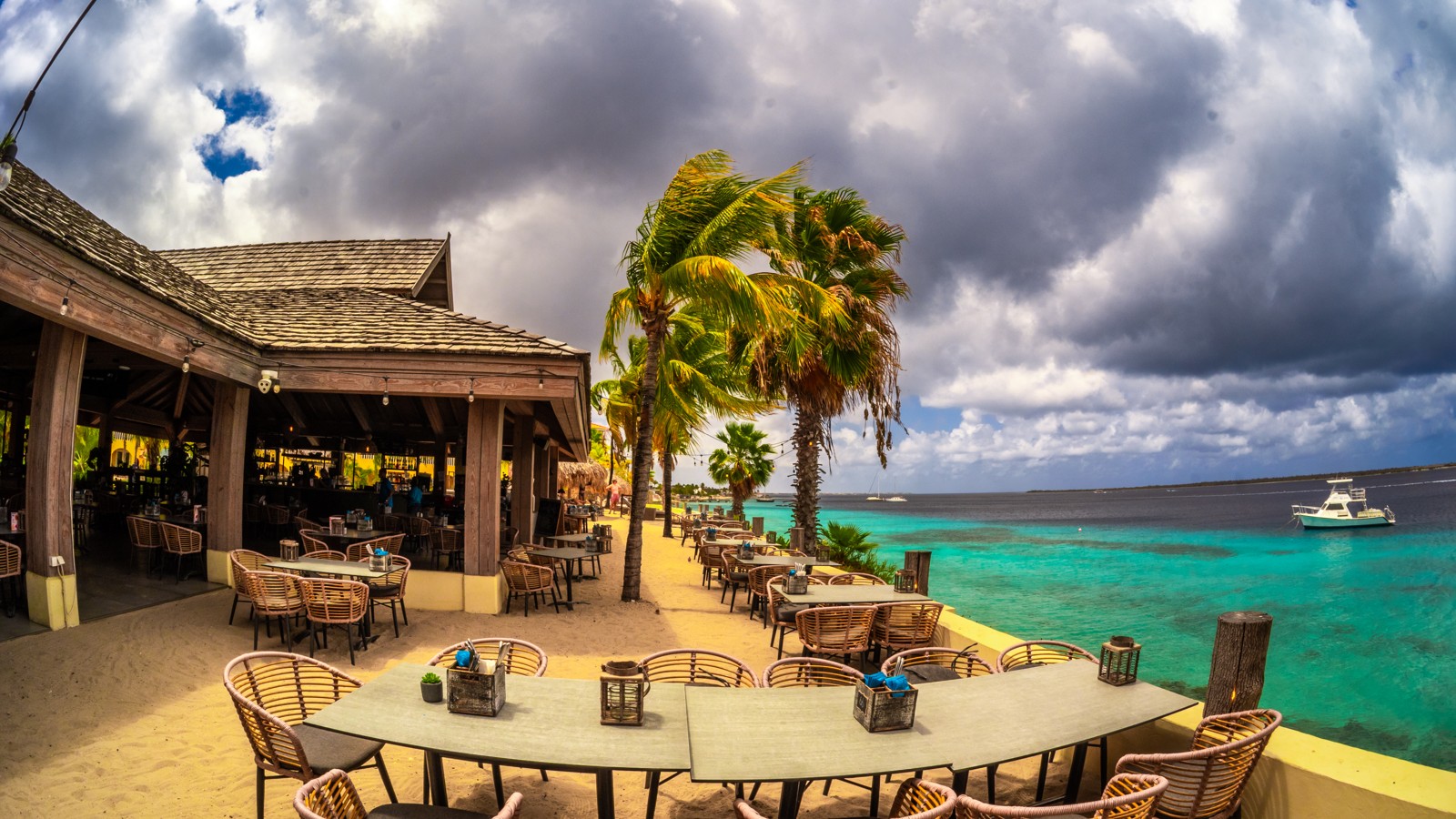 Blennies Restaurant - Image 4