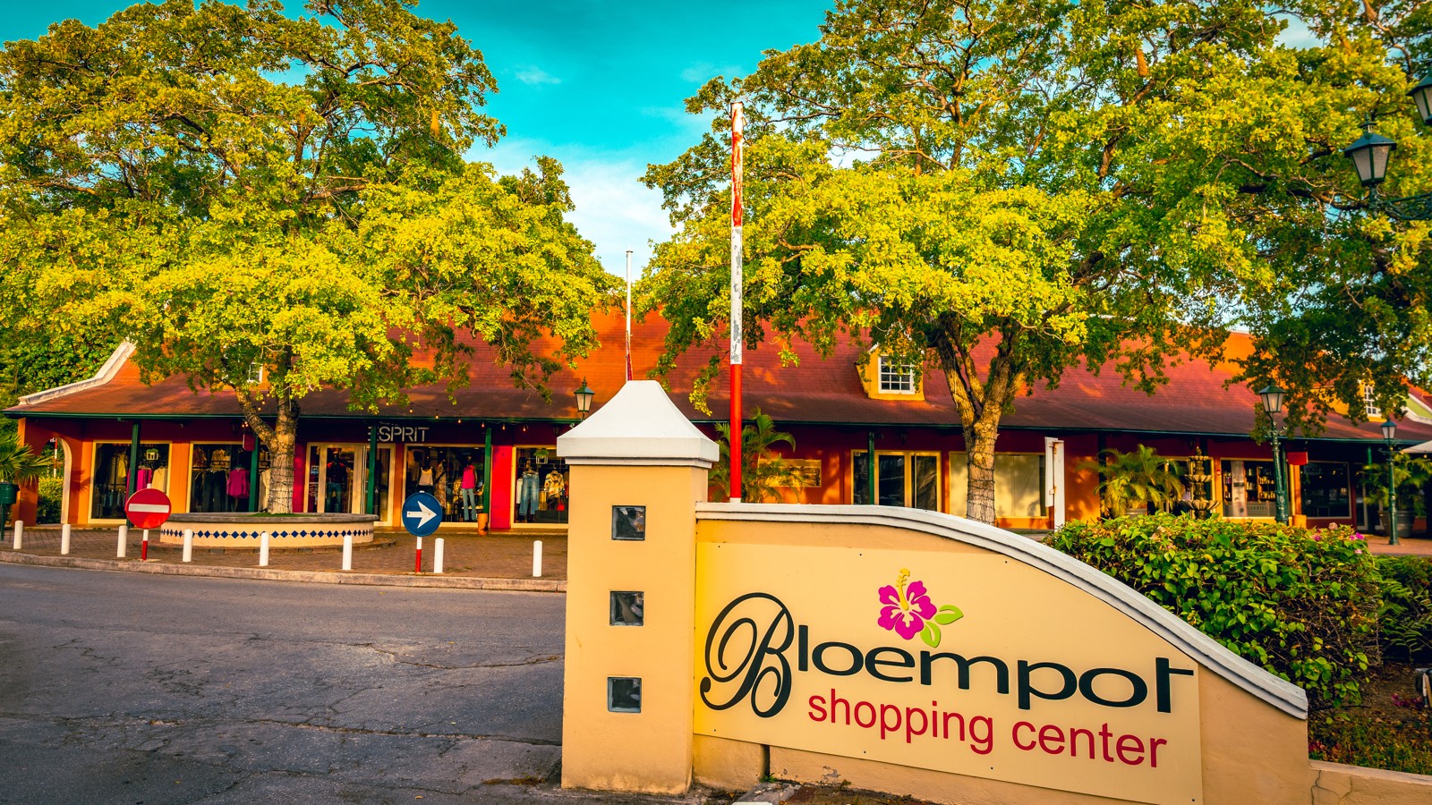 Bloempot Shopping Center - Image 1