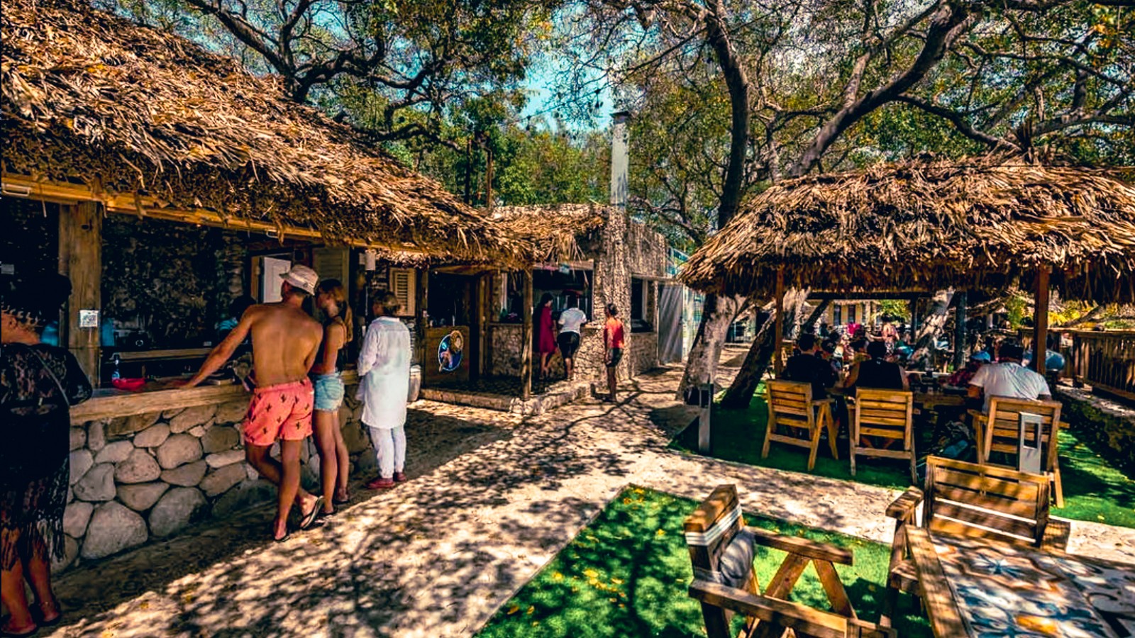 Cast Away Beach Bar - Image 2