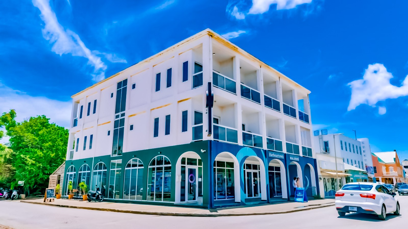 Central Hotel Bonaire - Image 2