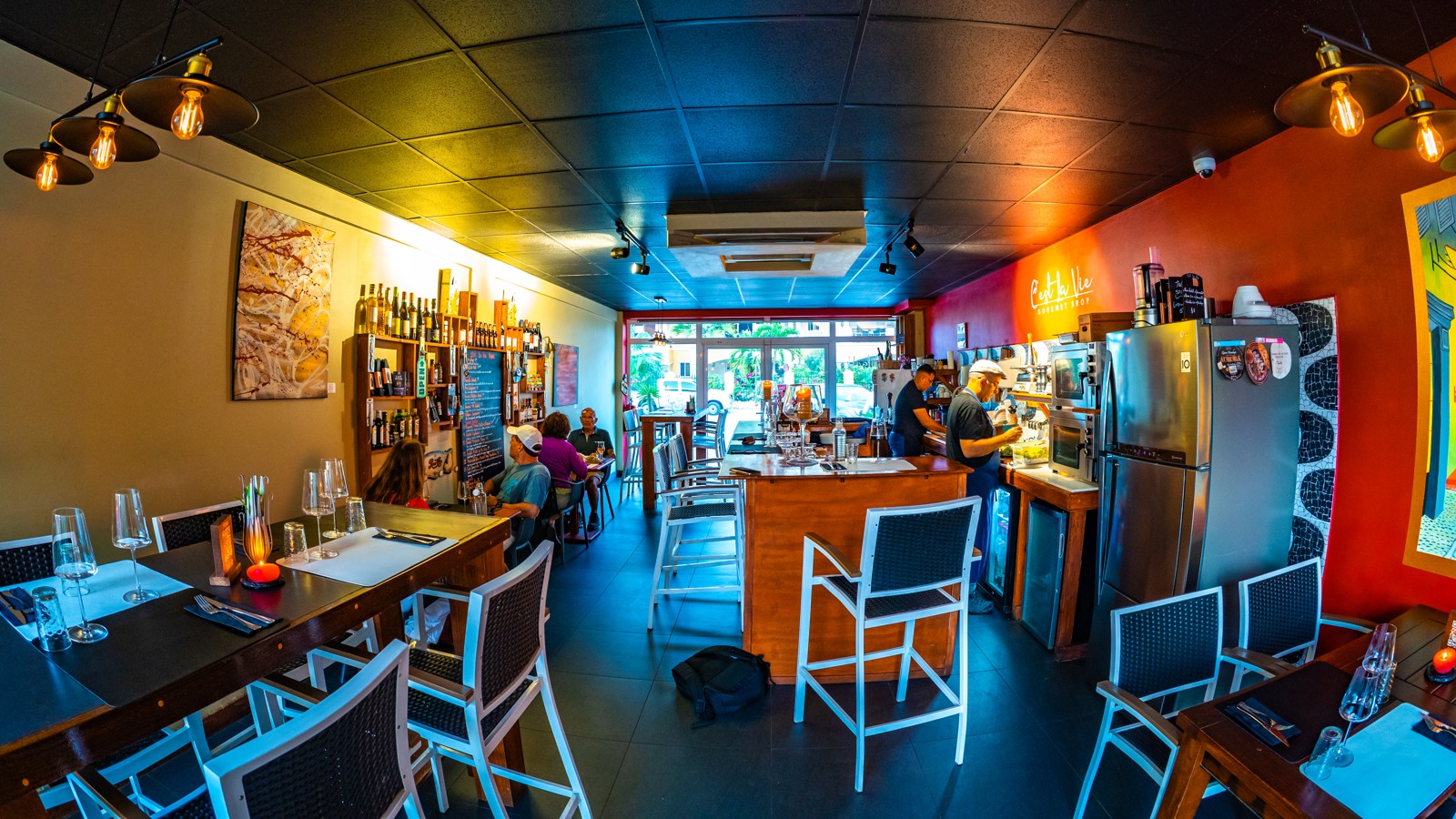 C'est La Vie Gourmet Shop - Image 5