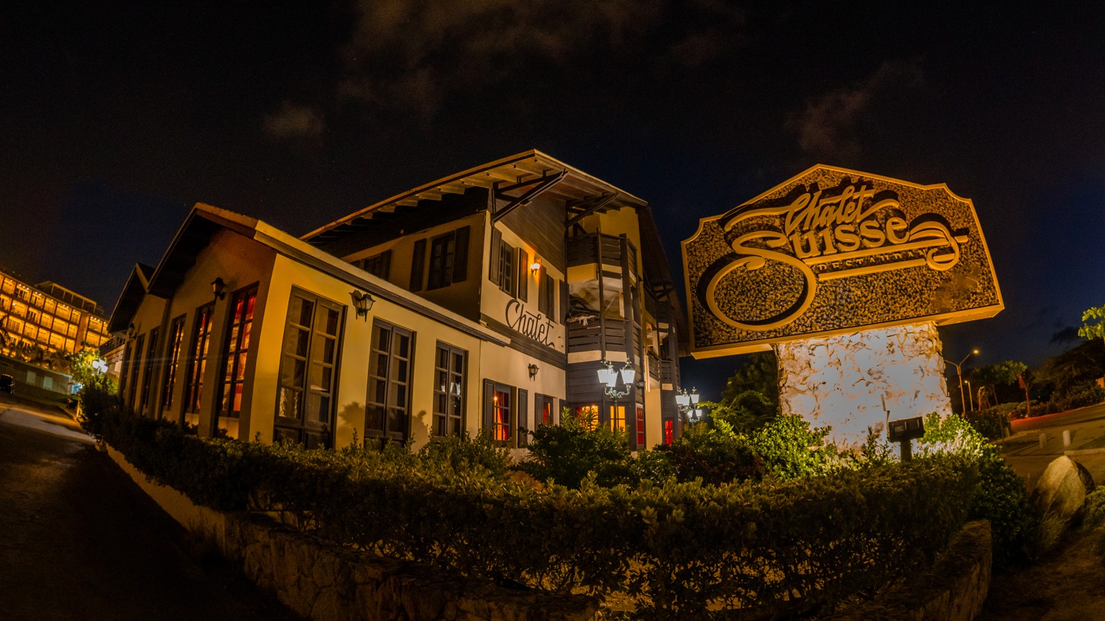 Chalet Suisse - Image 2