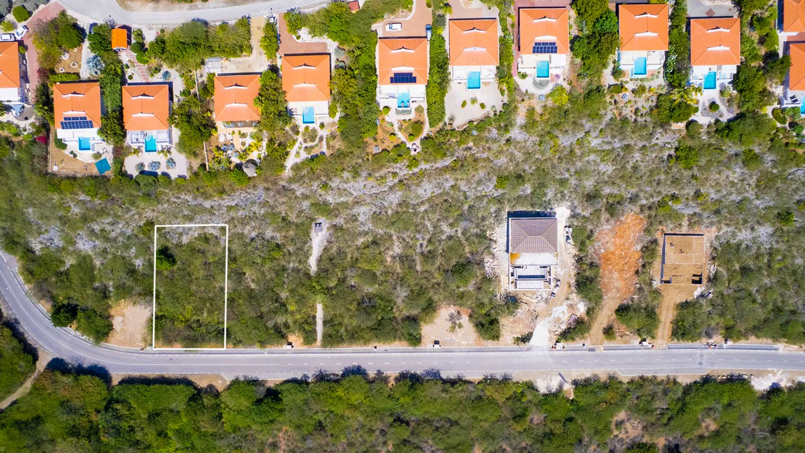 Coral Estate 2002 - Image 9