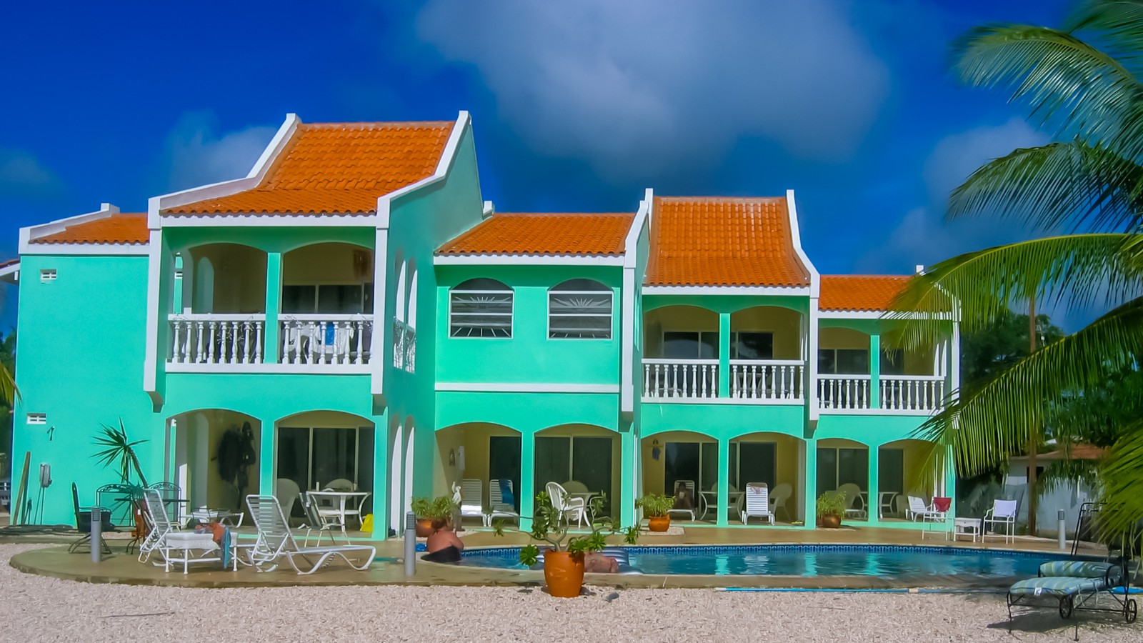 Coral Paradise Resort - Image 1