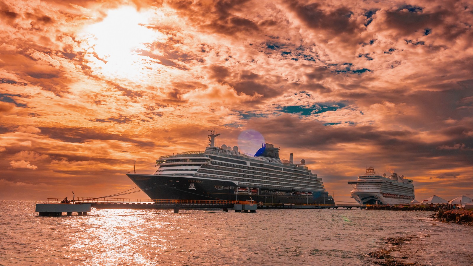 Cruise Ships Coming In - Image 1