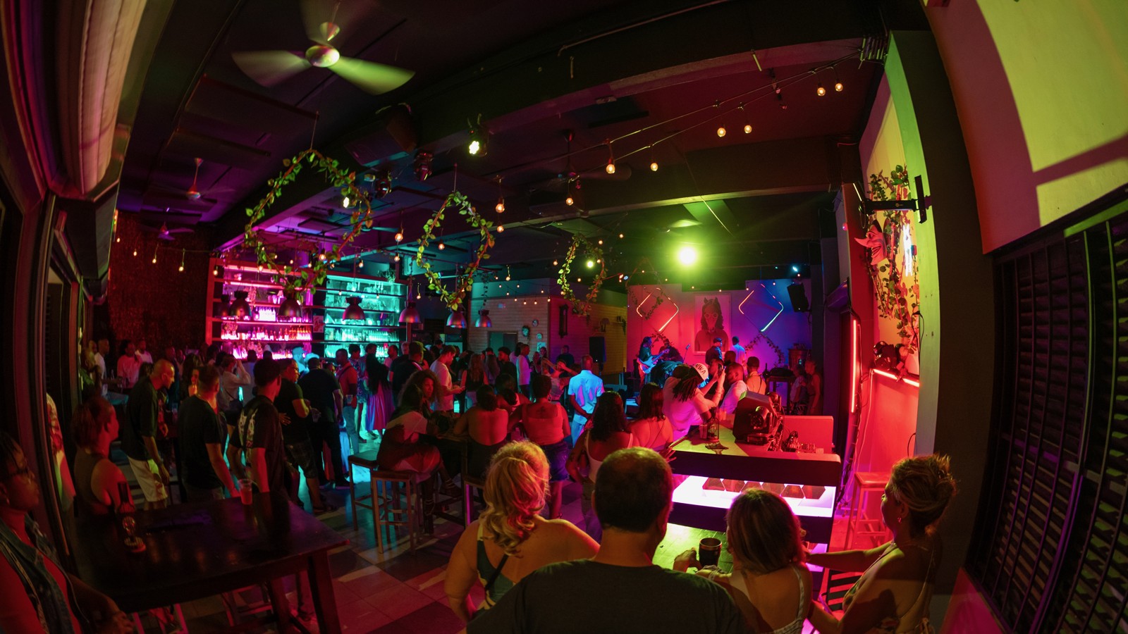 De Ruyter Bar Curacao - Image 4