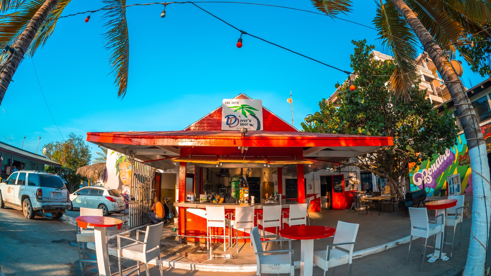 Divers Diner - Image 1