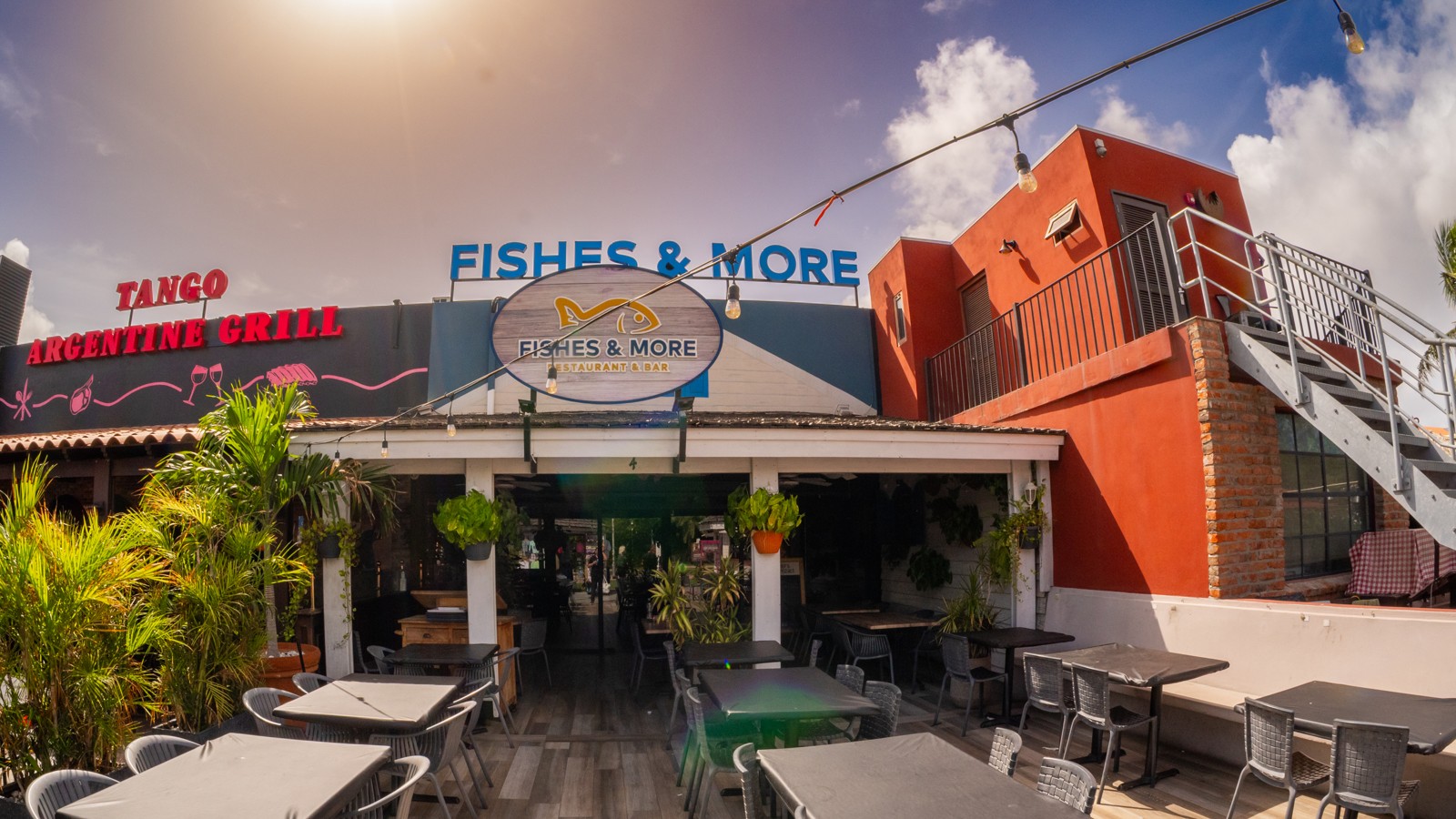 Fishes & More Aruba - Image 1