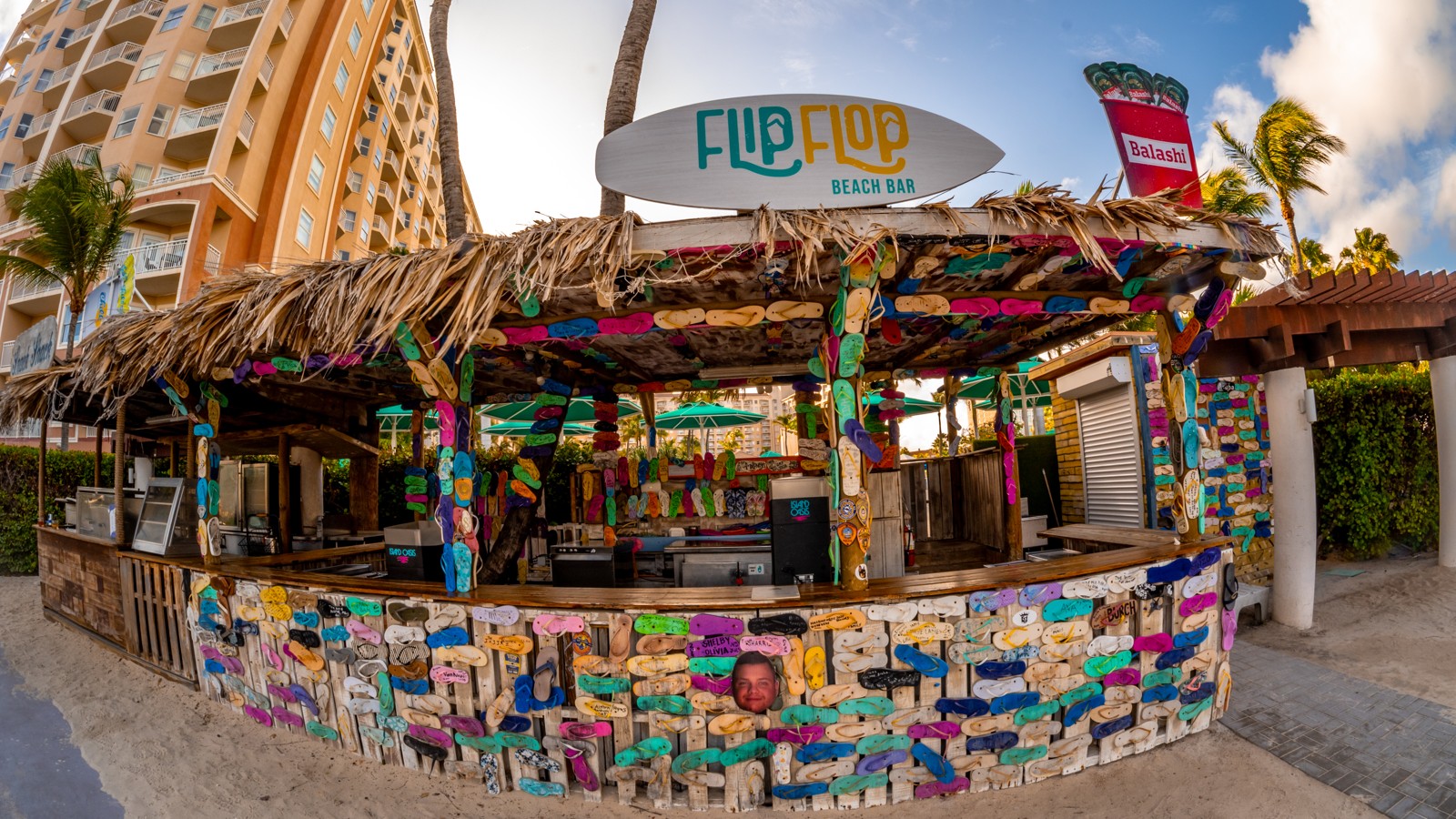 Flip Flop Beach Bar - Image 1