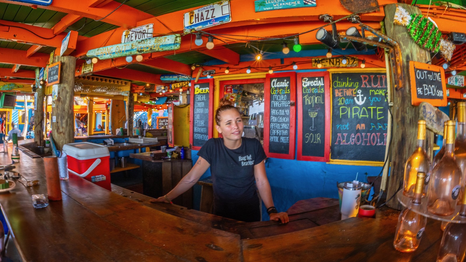 Hang Out Beach Bar - Image 3