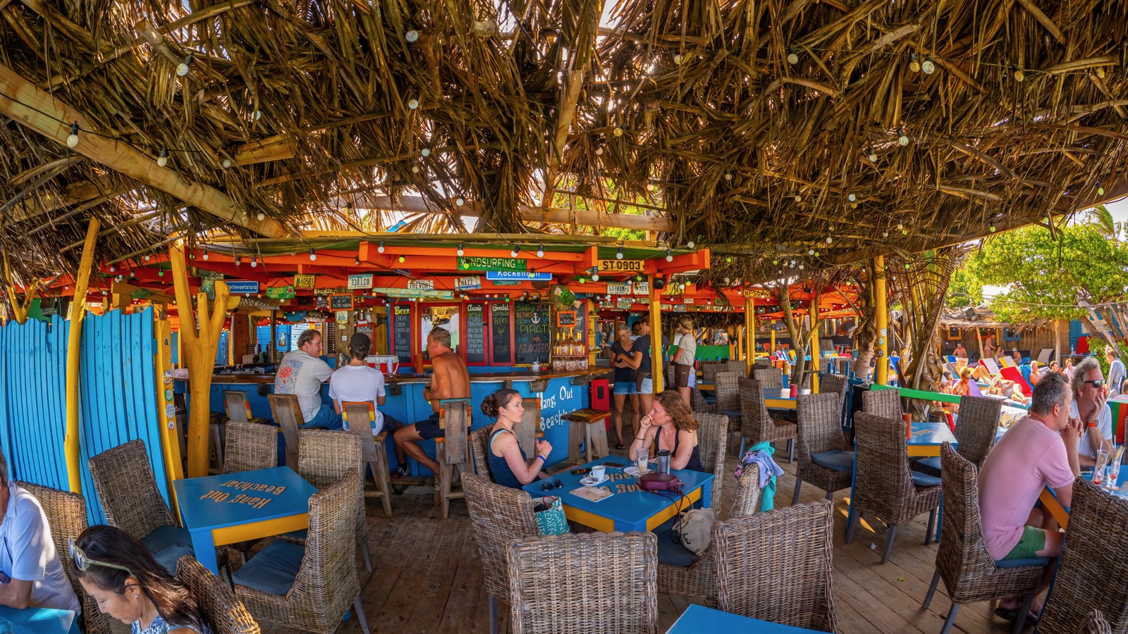 Hang Out Beach Bar - Image 2