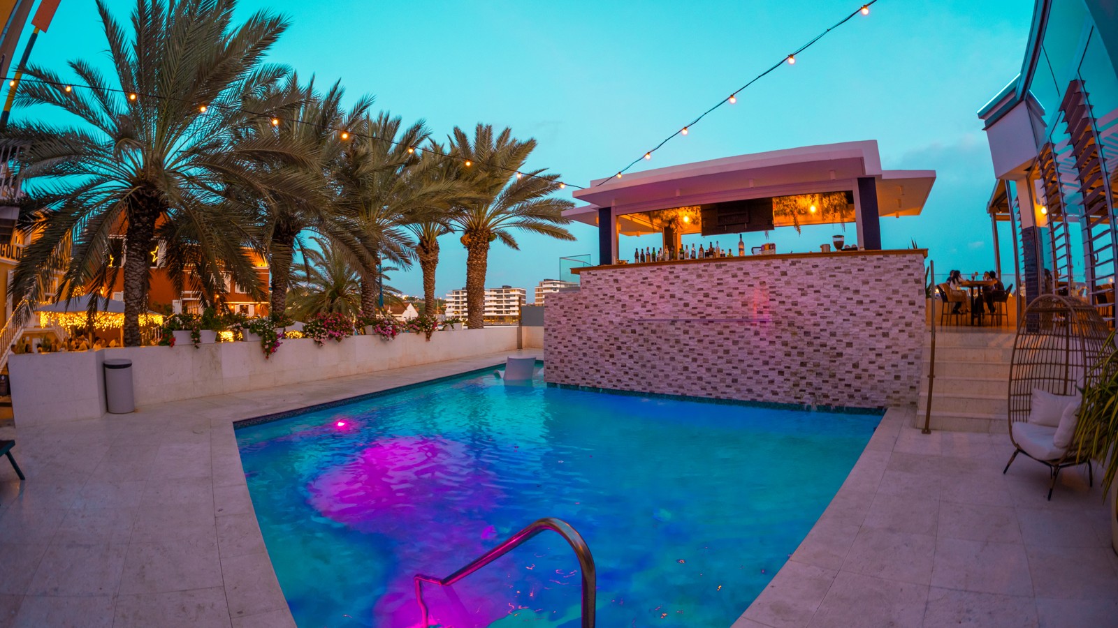 Harbor Restaurant - Image 6