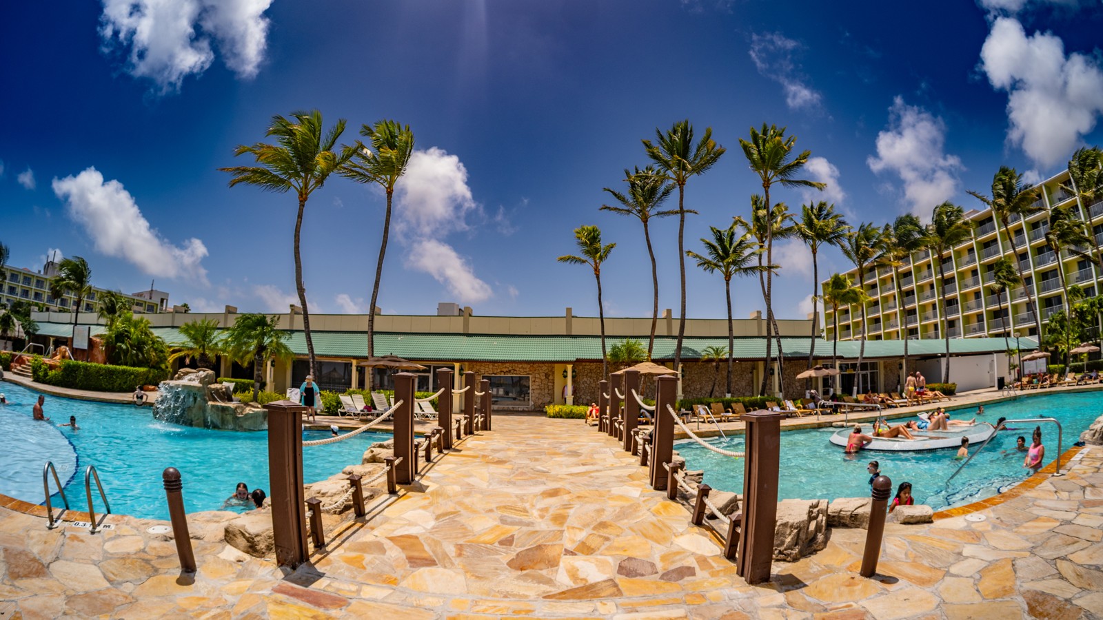 Holiday Inn Resort Aruba - Image 2