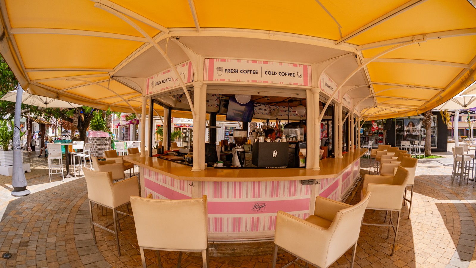 Hoya Lush Café - Image 1