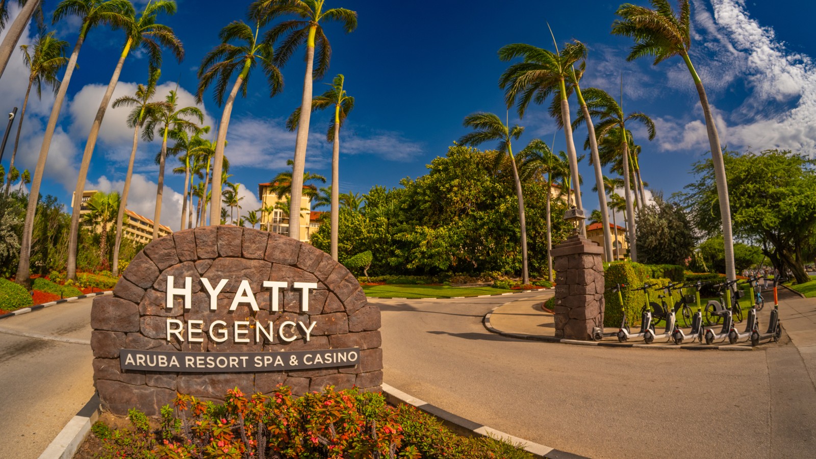 Hyatt Regency Aruba Resort, Spa & Casino - Image 2