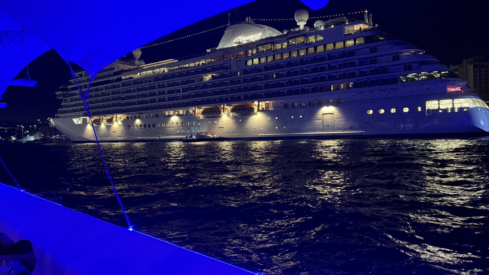 Dinner with a view - Image 1