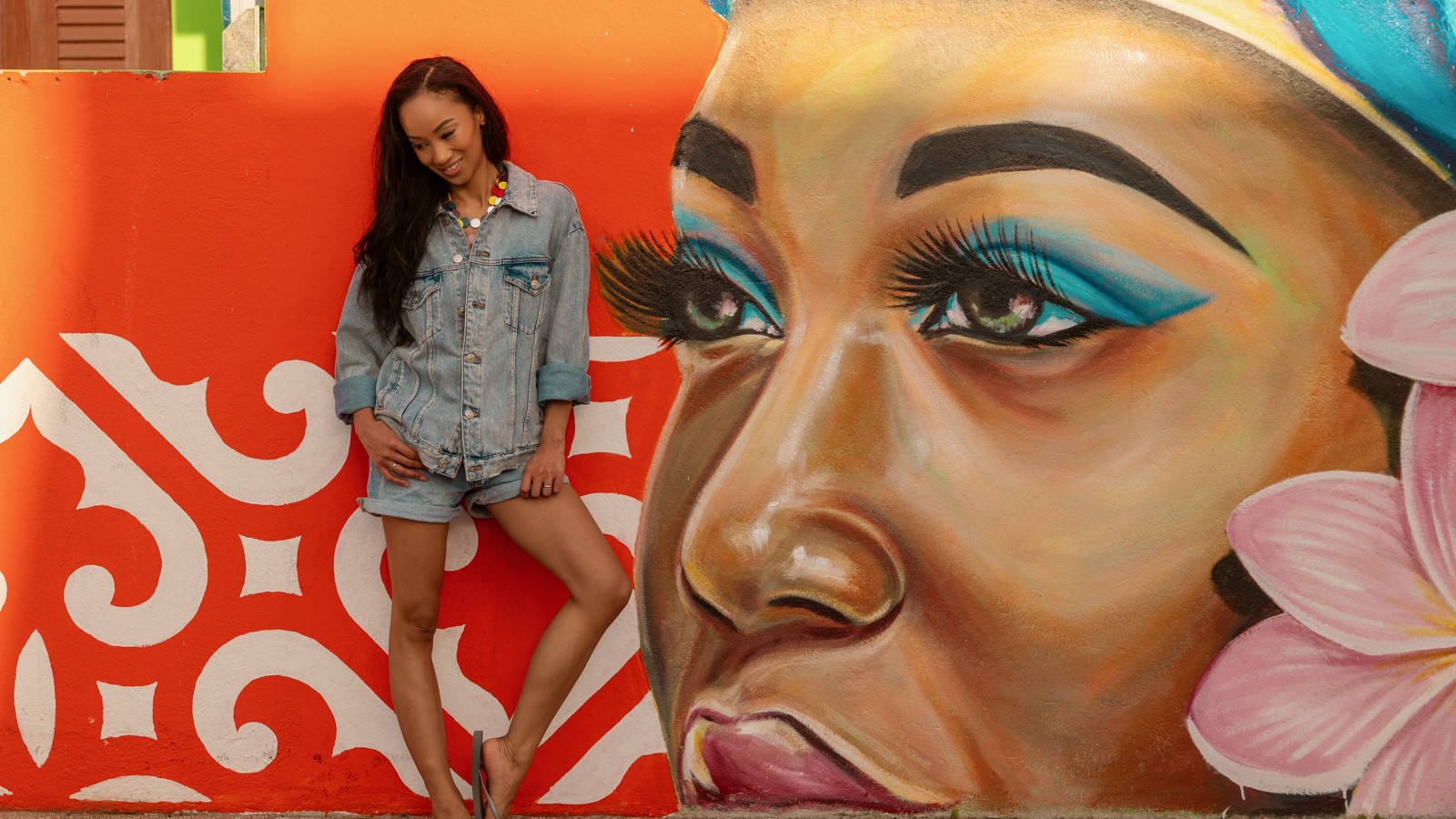 Mural Tour Today! - Image 1