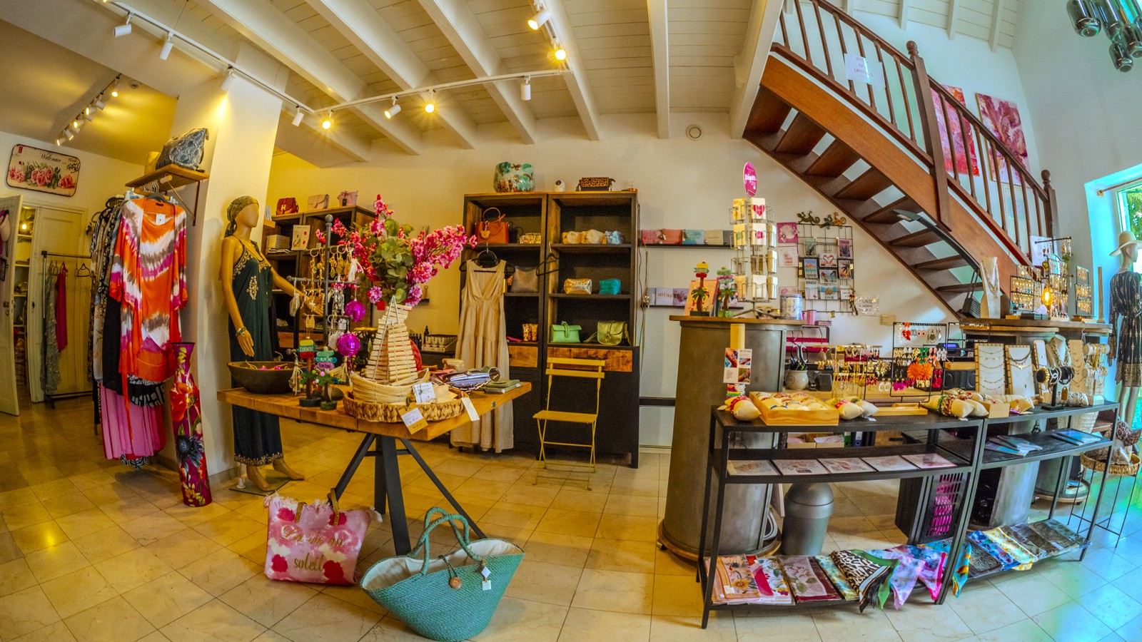 Jade's Fashion & More - Image 2