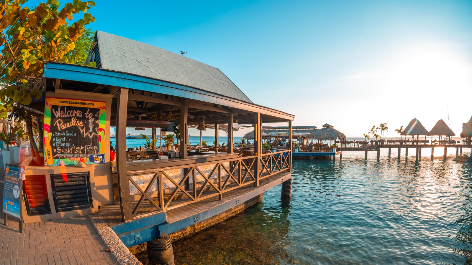 Karel's Beach Bar - Image 4