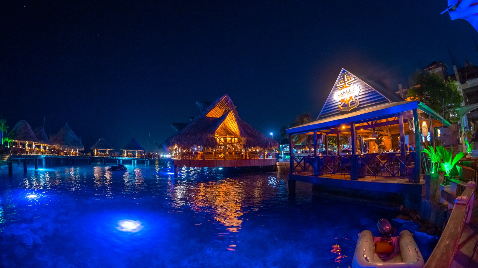 Karel's Beach Bar - Image 2