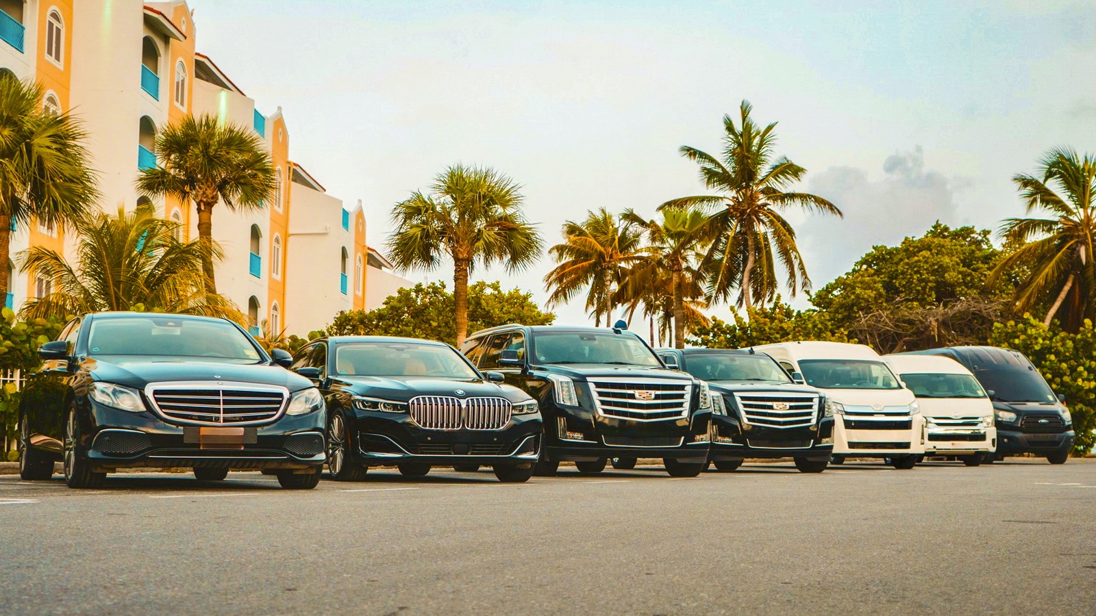 Kini Kini Transfer & Tours - Image 1