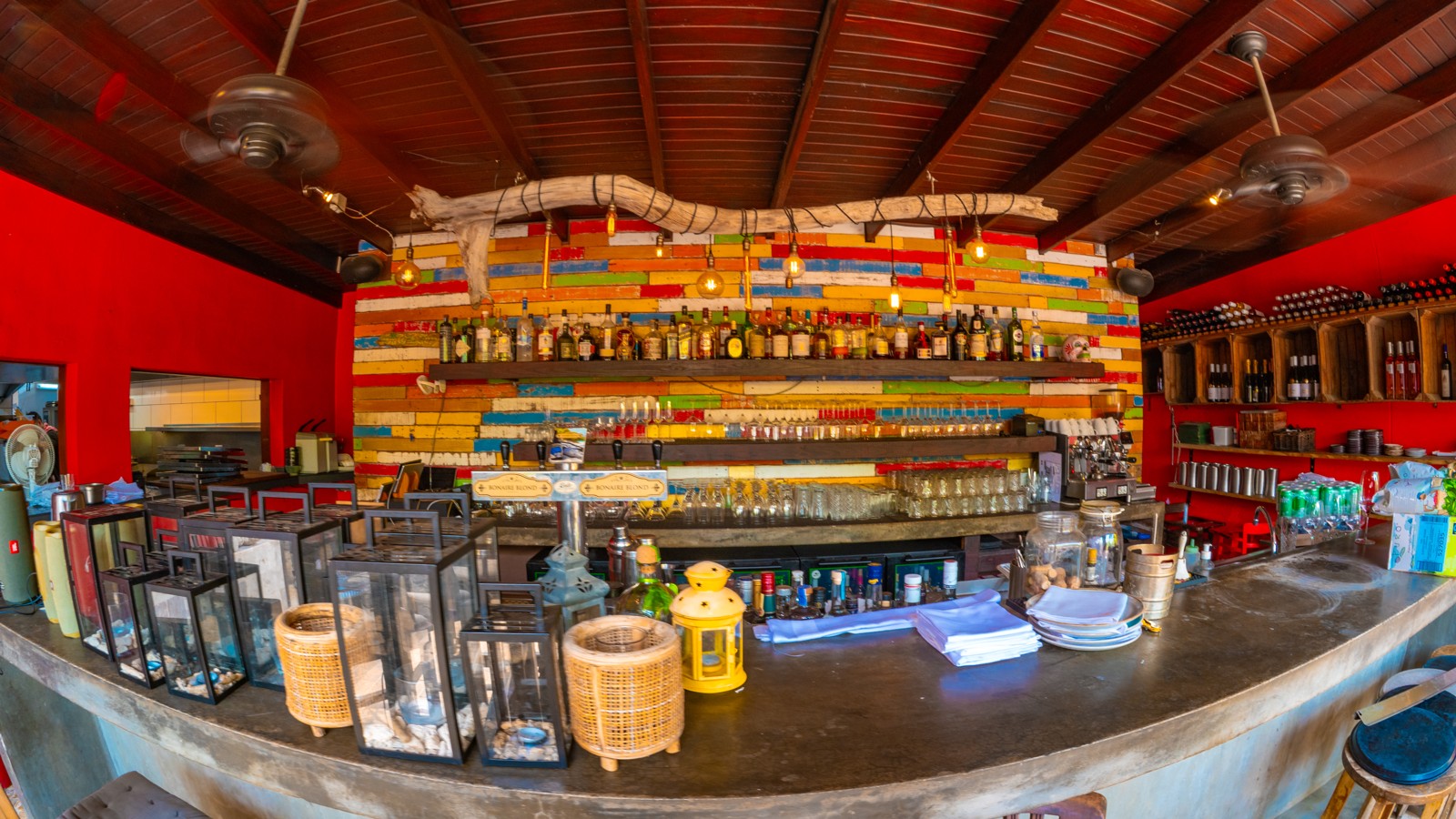 La Cantina Cerveceria - Image 2