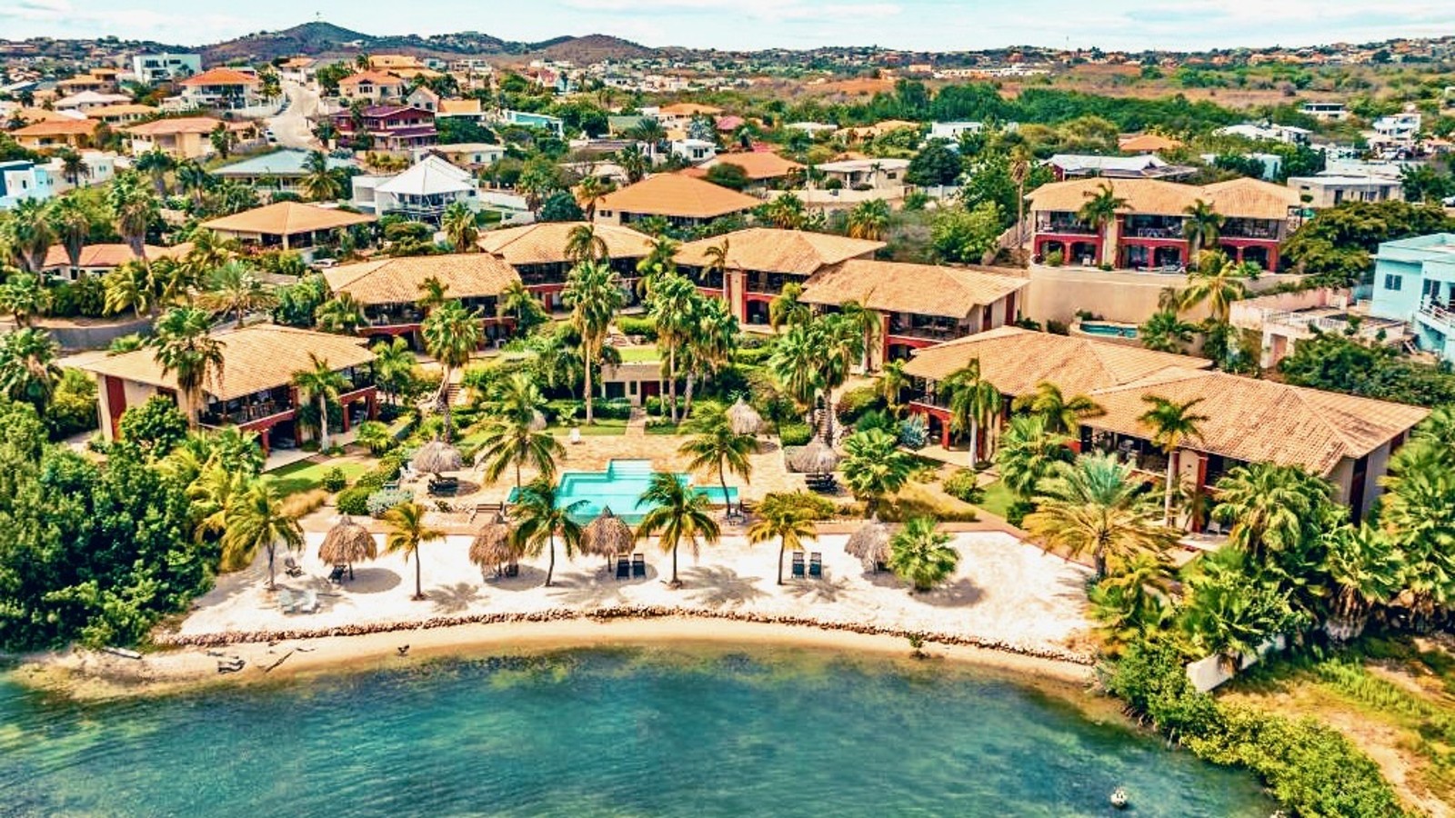 La Maya Beach Luxury Apartments - Image 1