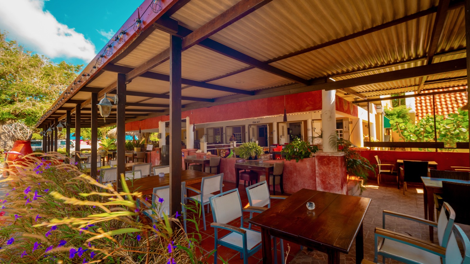 Landhuis Daniel - Image 1