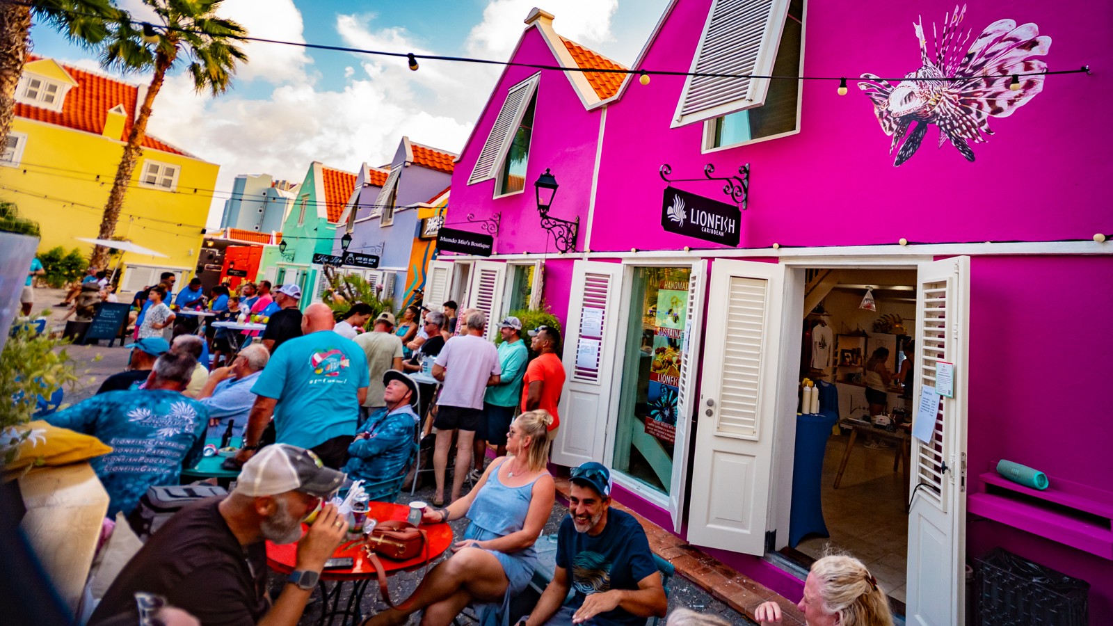 Shopping Night In Kura Hulanda - Image 1