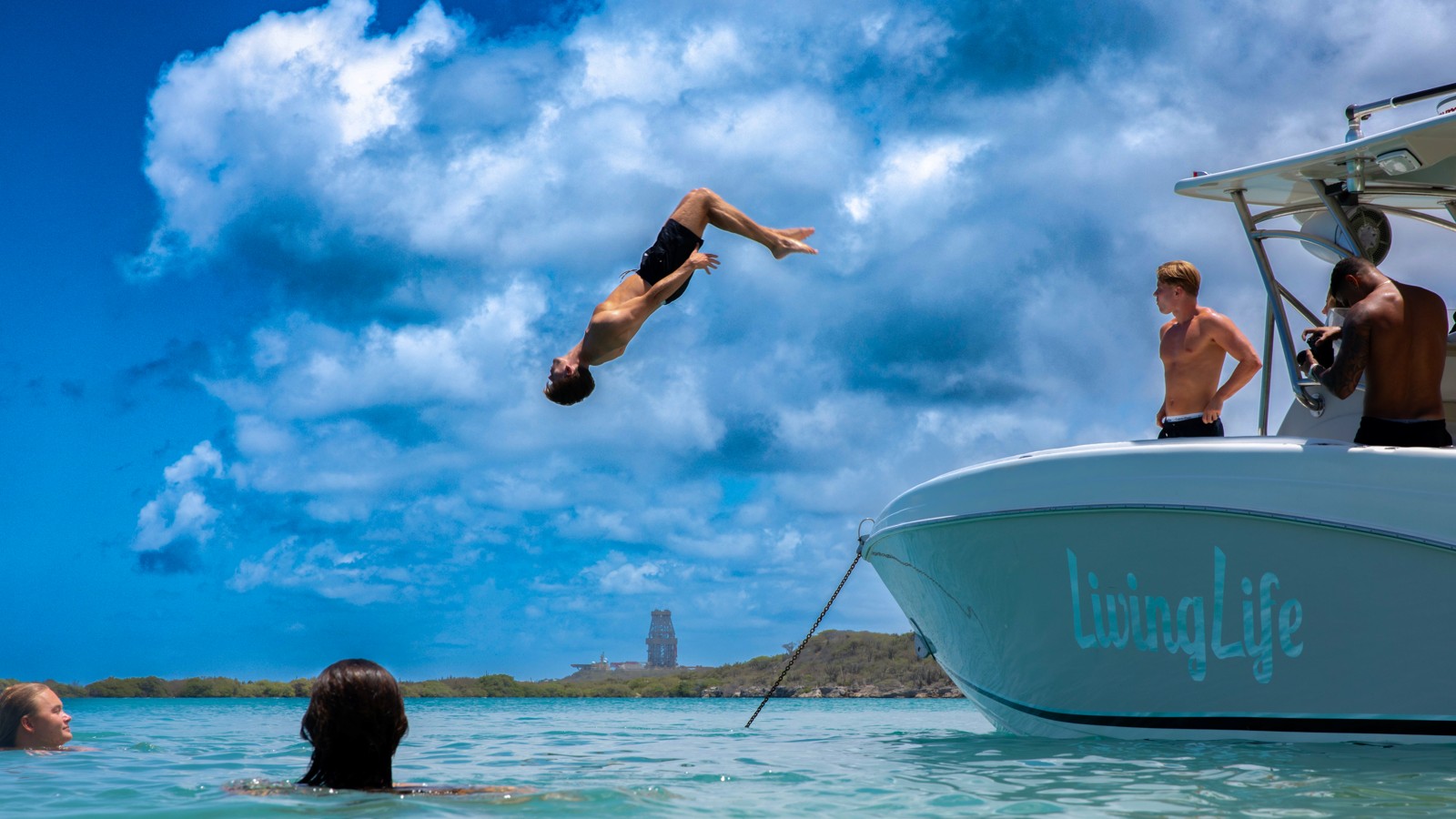 Living Life Boat Trips - Image 6