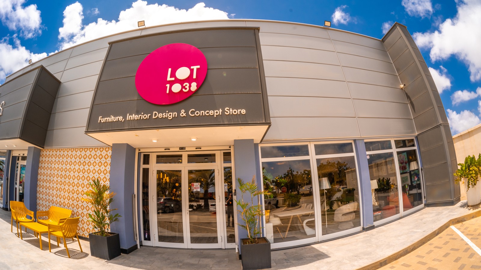 Lot 1038 - Image 1