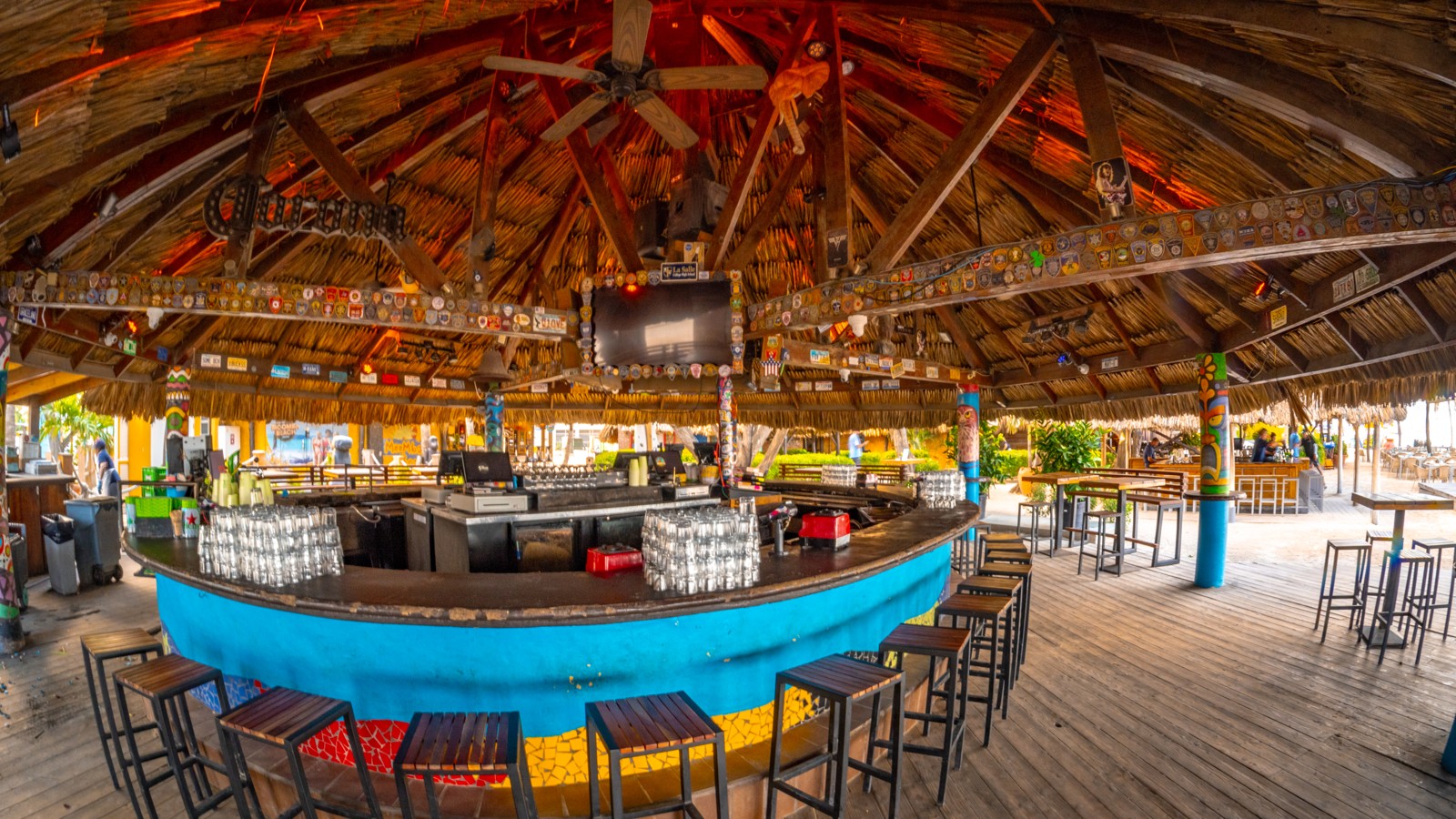 MooMba Beach Bar & Restaurant - Image 3